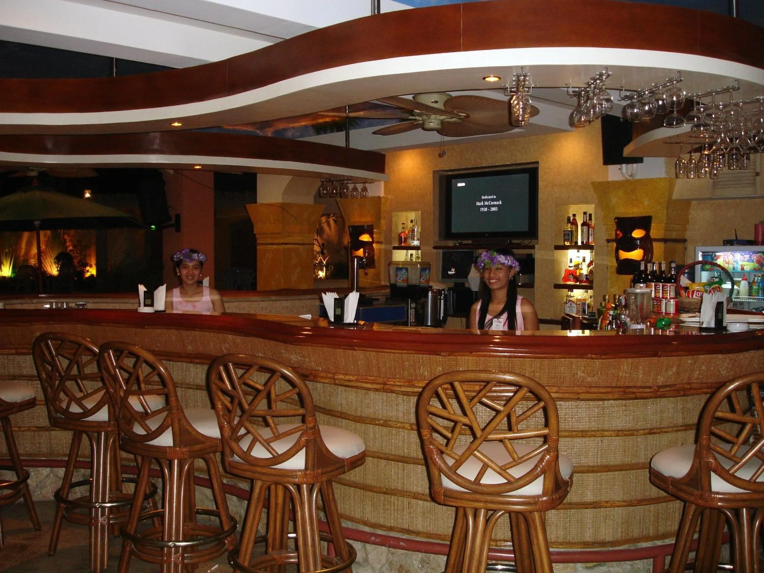 Restaurant/places to eat in Pacific Breeze Hotel and Resort