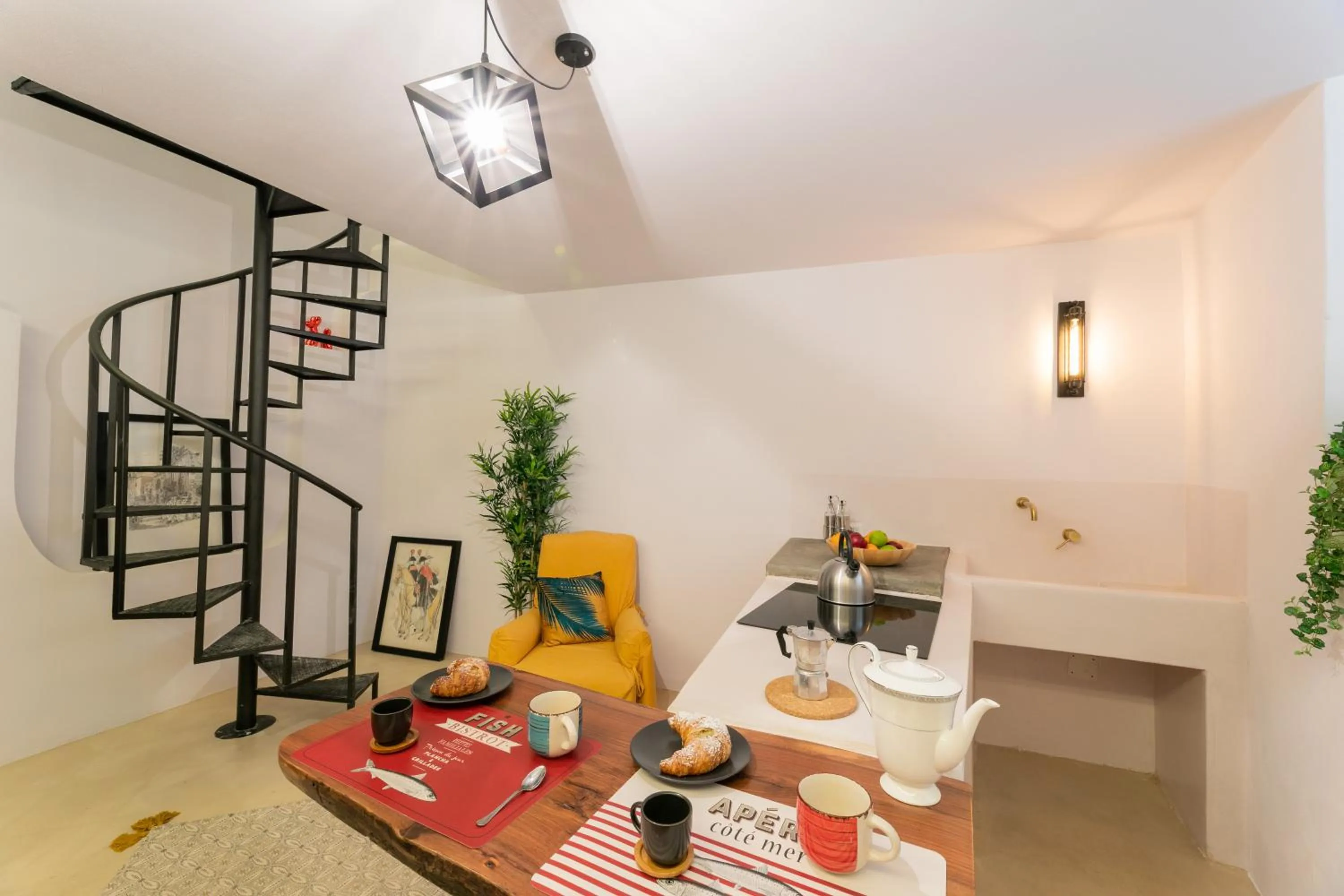 Dining area in Casa Meti, Exclusive Apartment in Ortigia