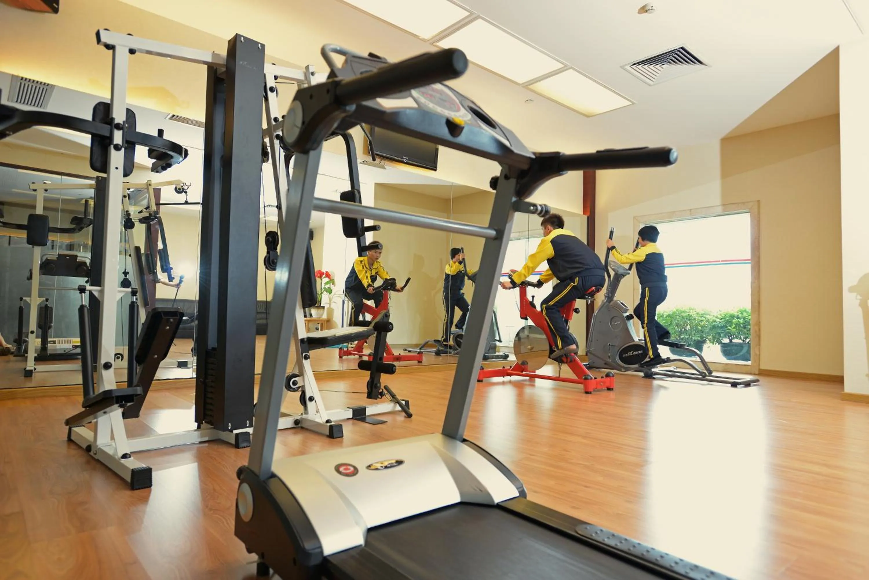 Fitness centre/facilities in Guangzhou New Century Hotel