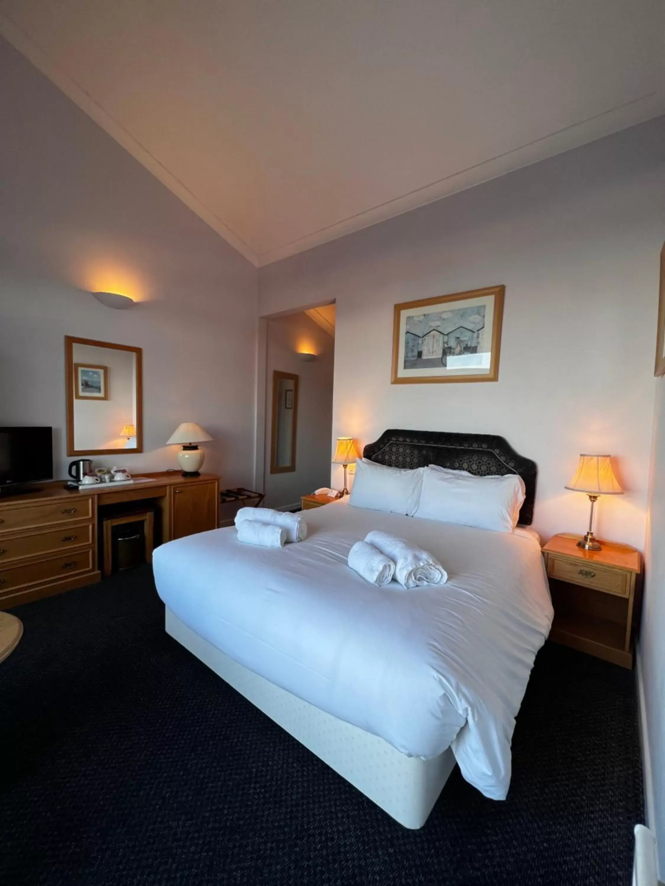 Deluxe Room in The Royal Lion Hotel Deluxe Room in The Royal Lion Hotel