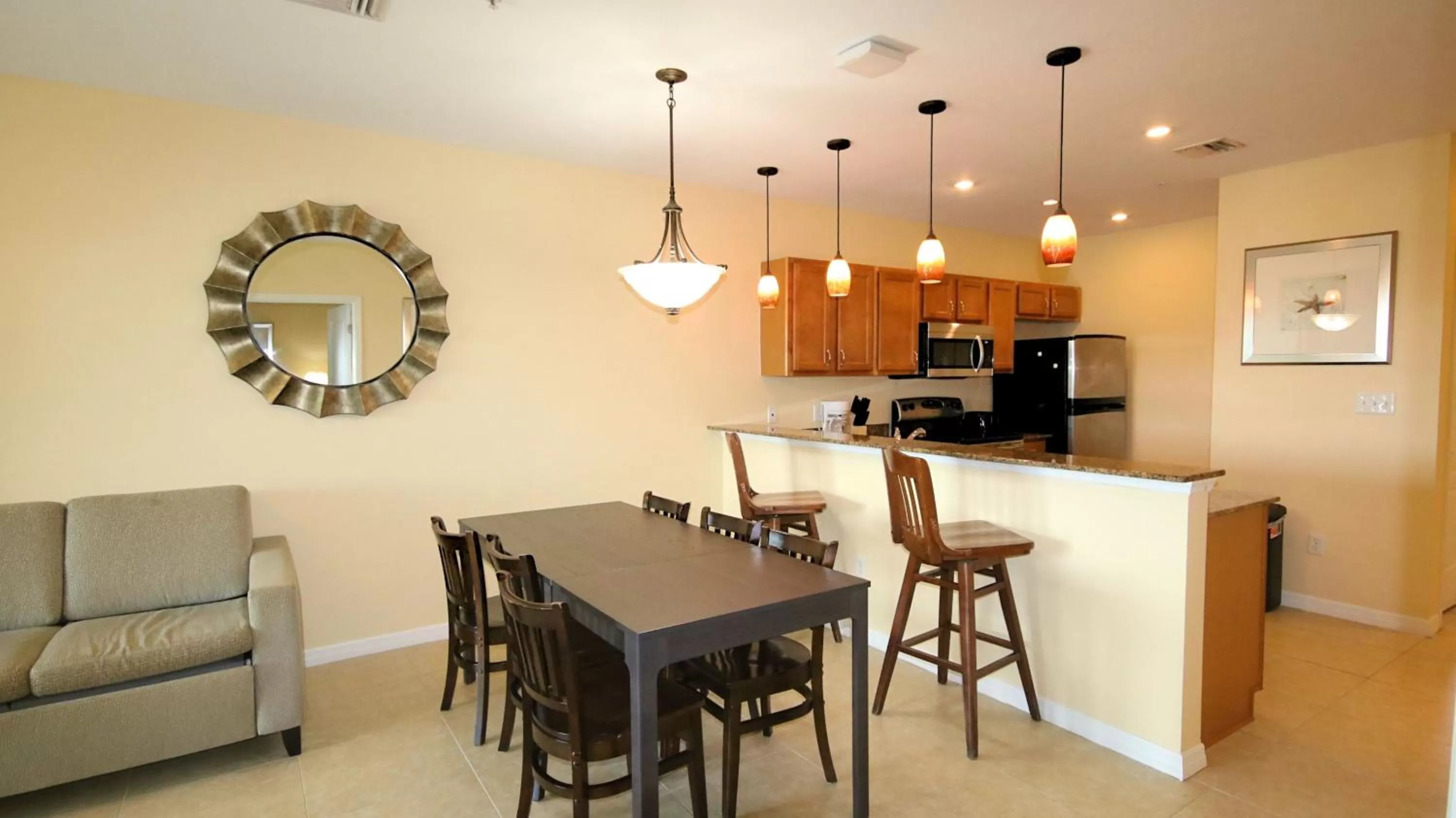 John's Pass Hotel - Fully Remote Check In