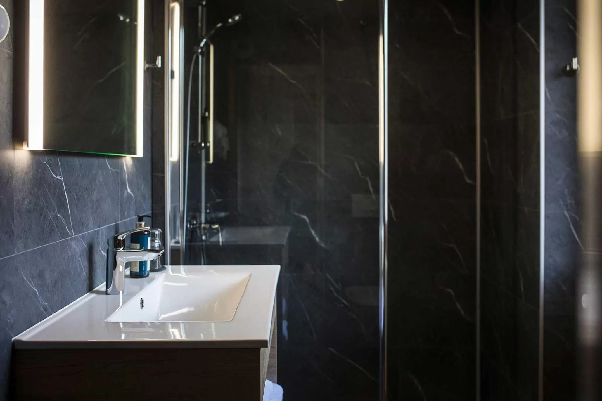 Shower in Hotel Christiania