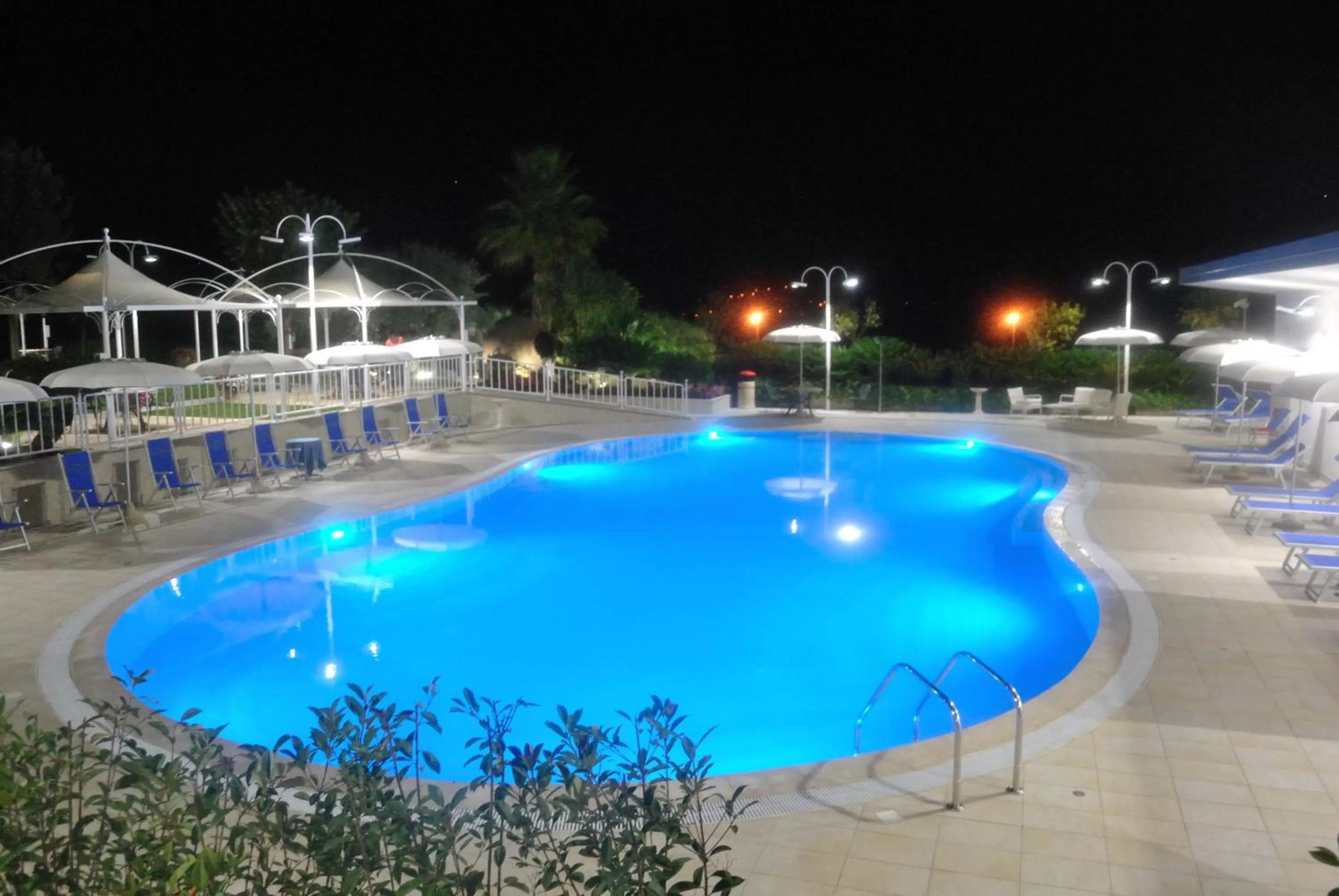 Night in Edra Palace Hotel & Ristorante