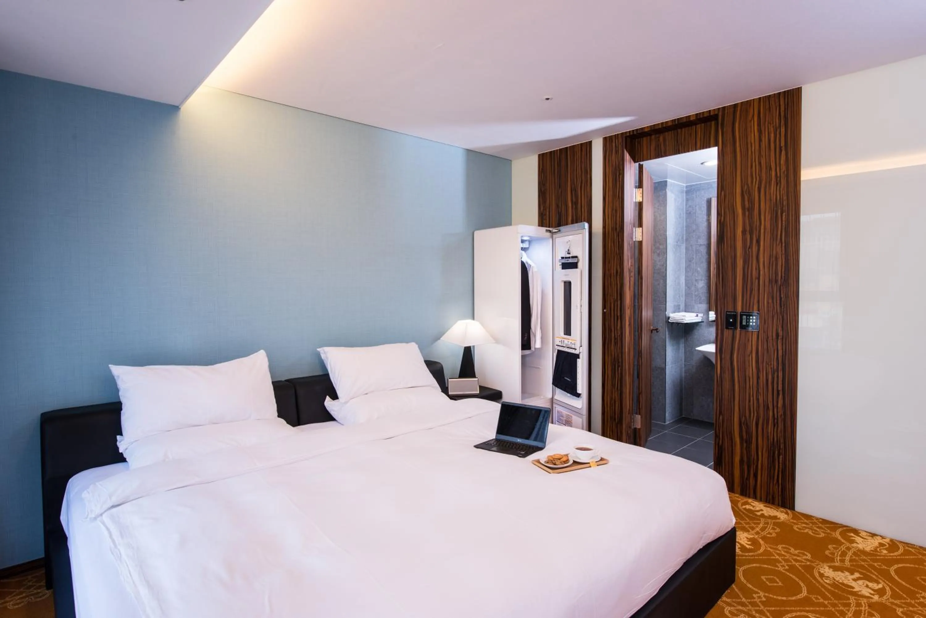 Decorative detail, Bed in Hotel Leo