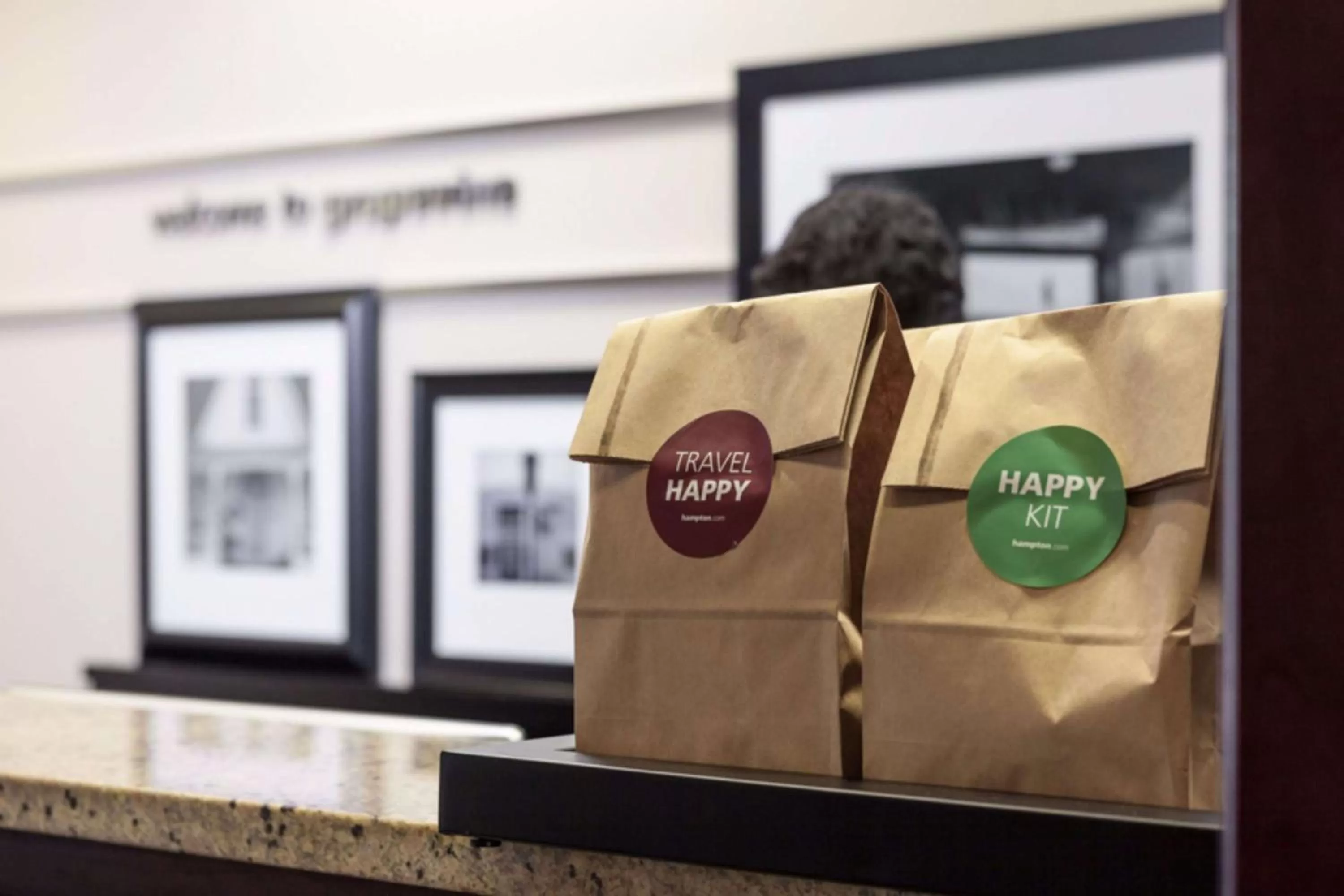 Dining area in Hampton Inn & Suites Dallas DFW Airport North Grapevine