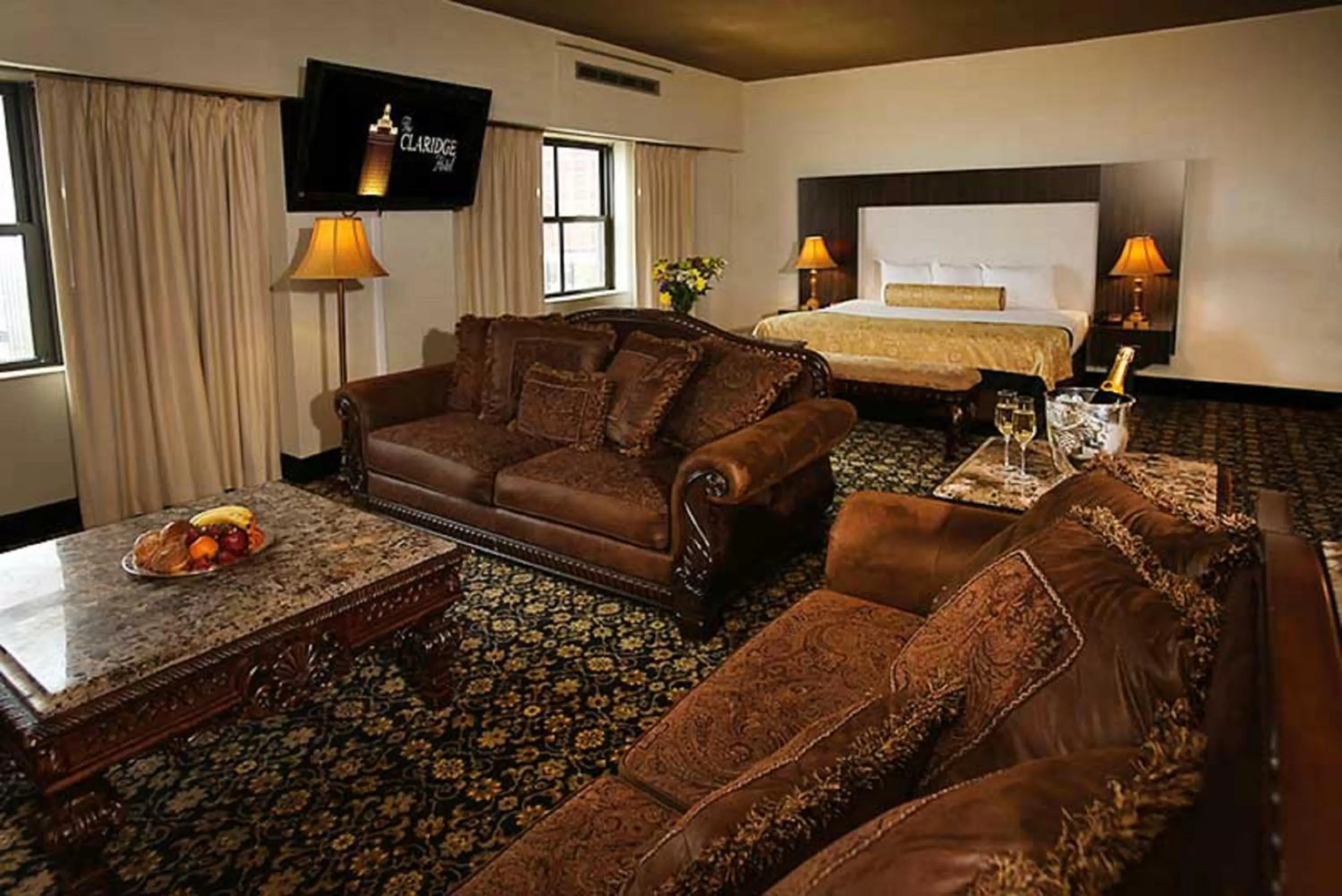 TV and multimedia in The Claridge Hotel