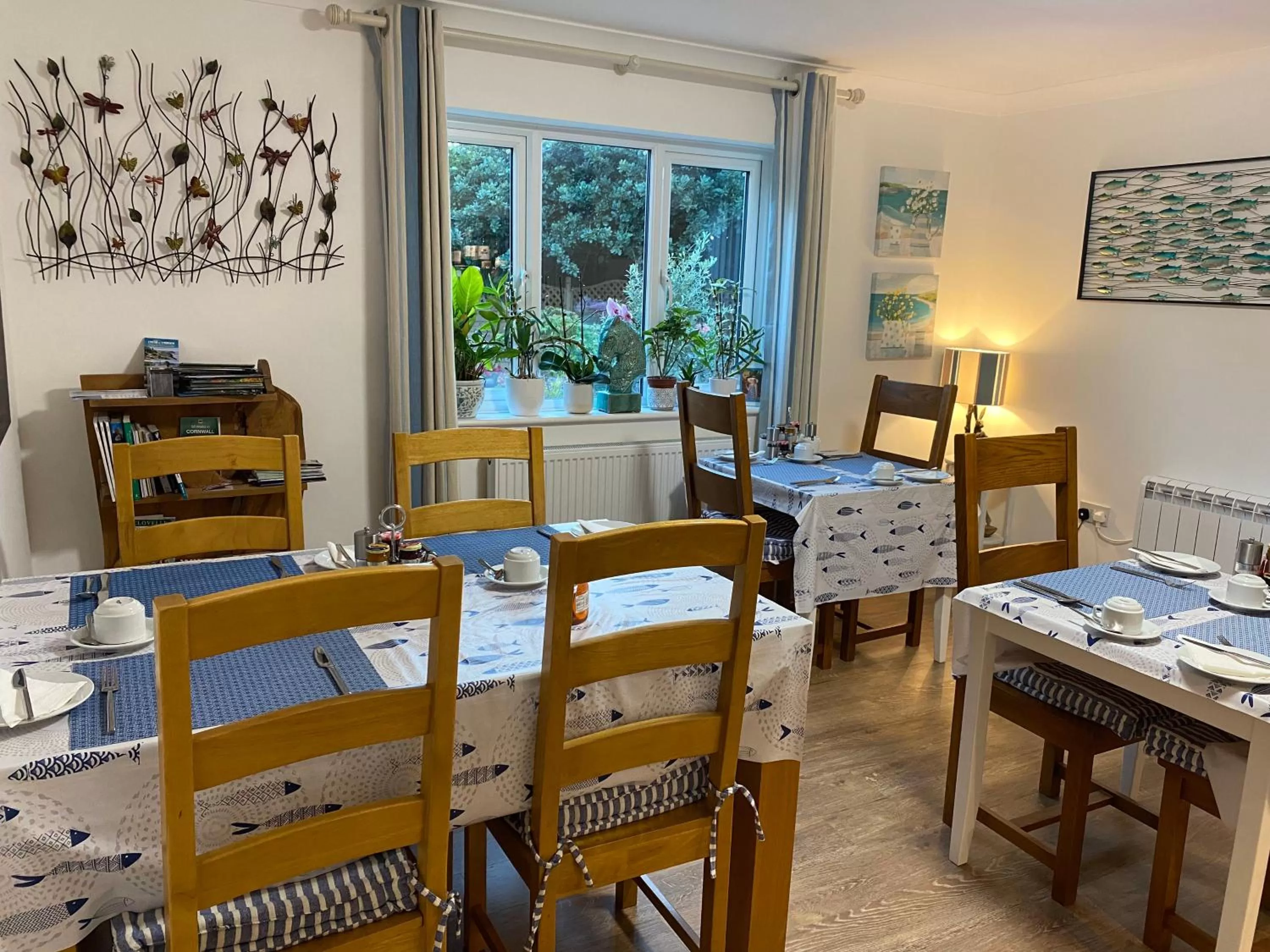 Restaurant/Places to Eat in Toppesfield House B&B