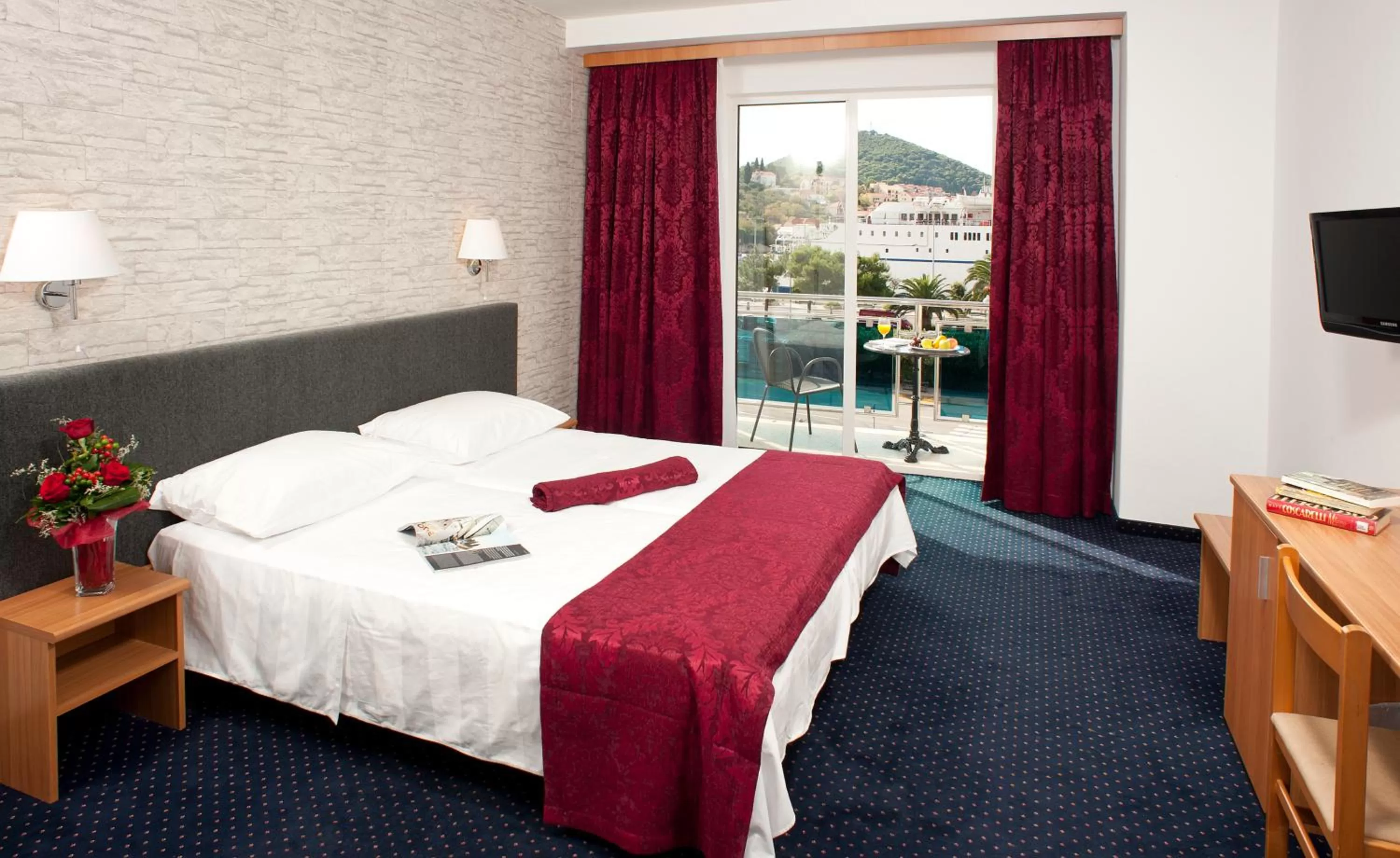 Photo of the whole room, Bed in Hotel Petka