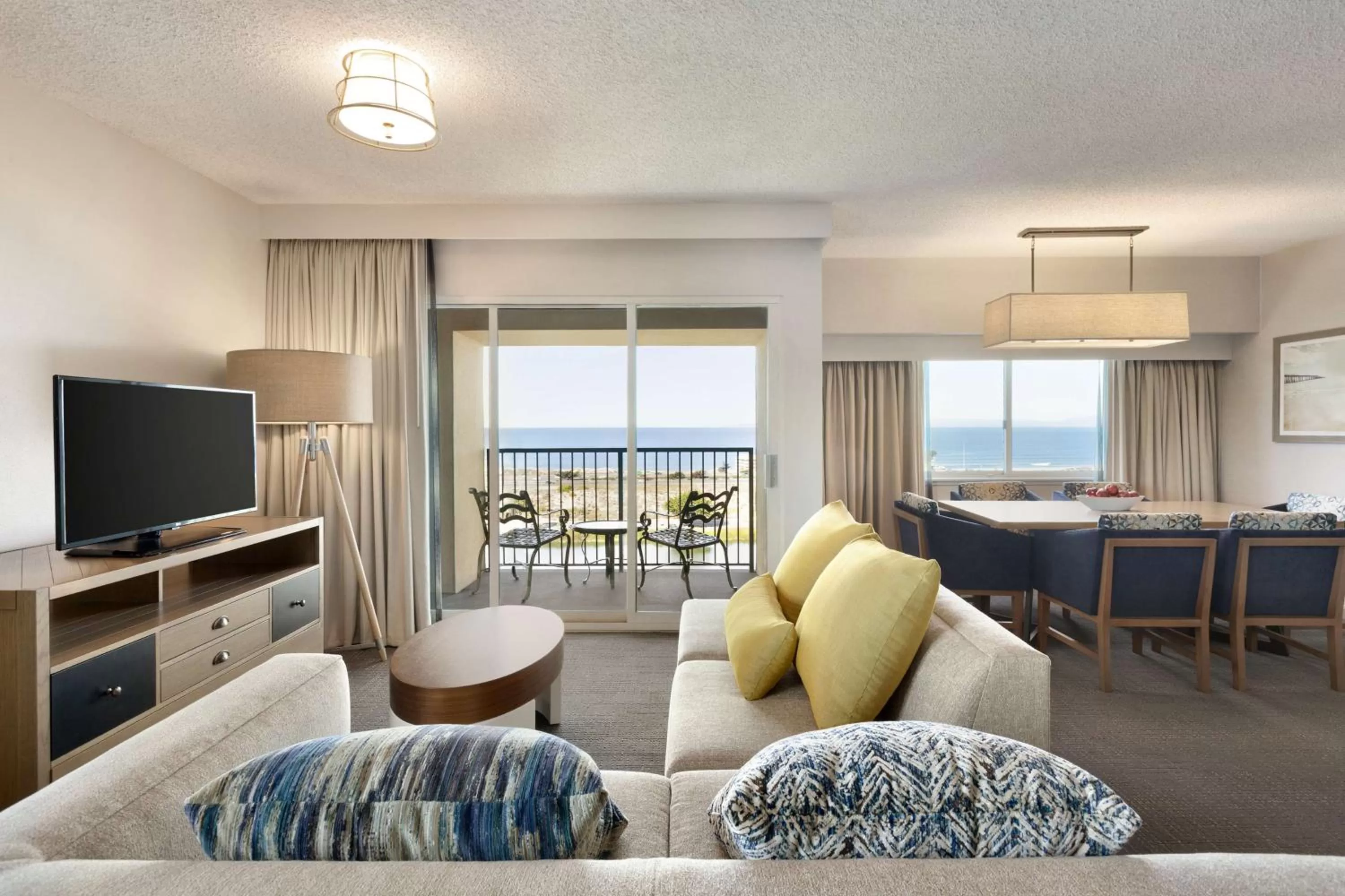 Living room in Embassy Suites by Hilton Monterey Bay Seaside