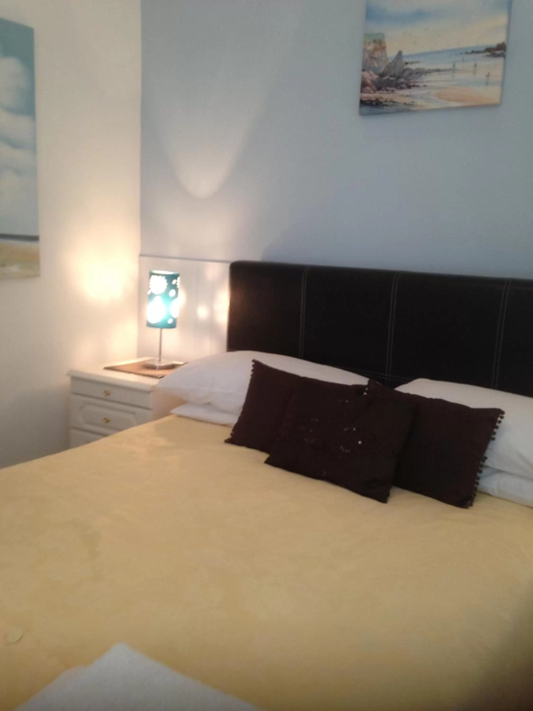 Bed in Lynebank House Hotel, Bed & Breakfast