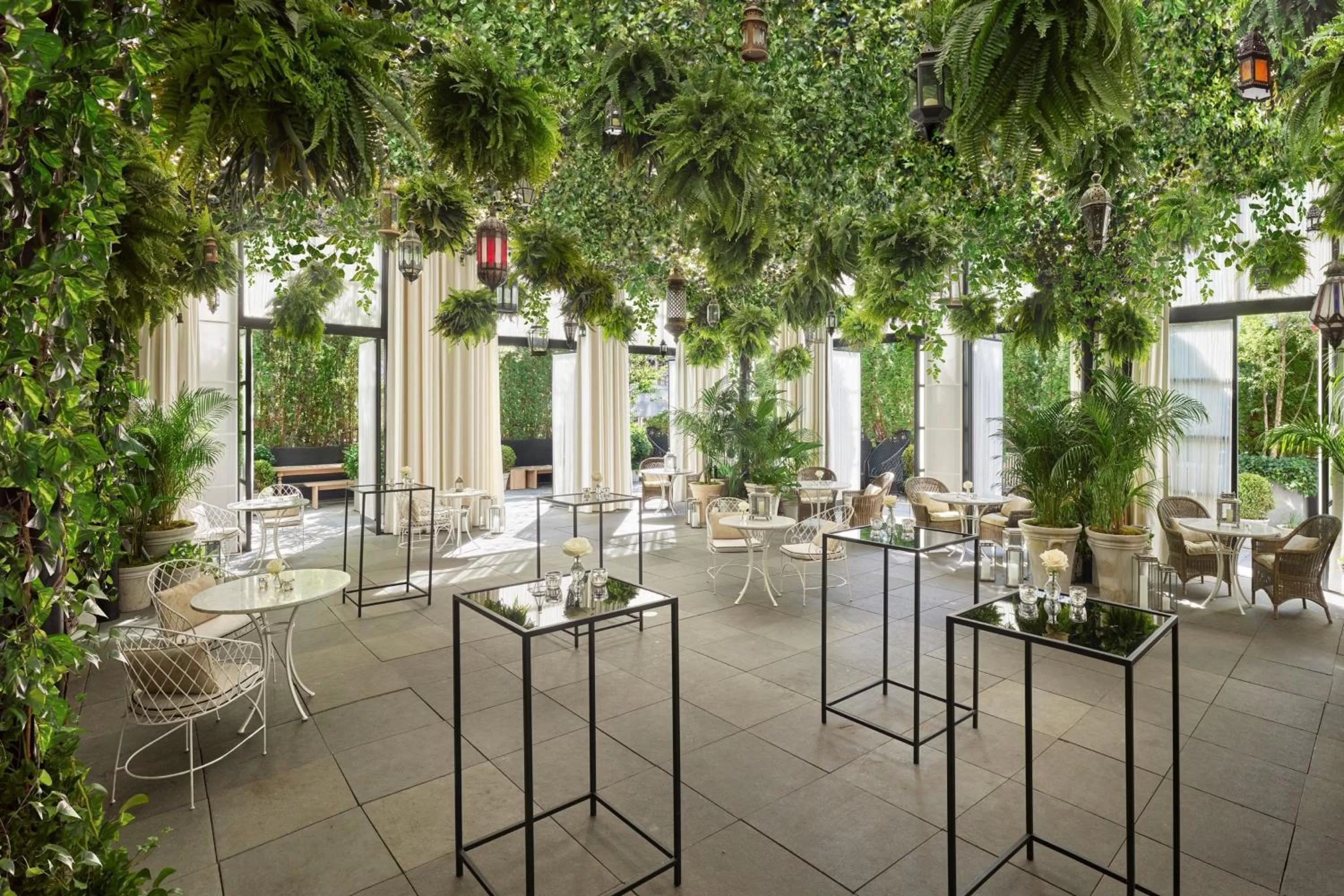 Lobby or reception in The Times Square EDITION New York