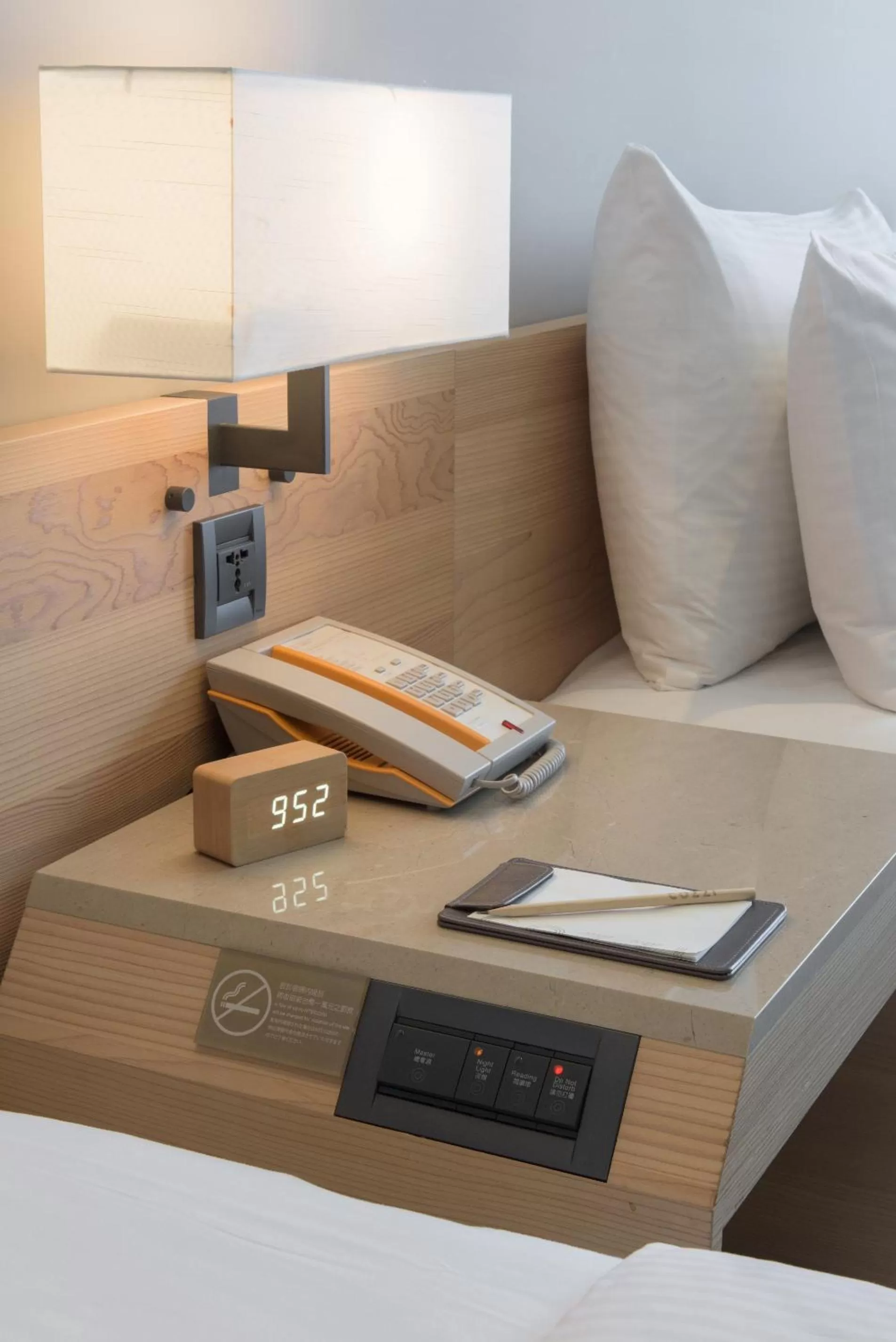 Bedroom, Bed in Hotel COZZI Zhongshan Kaohsiung