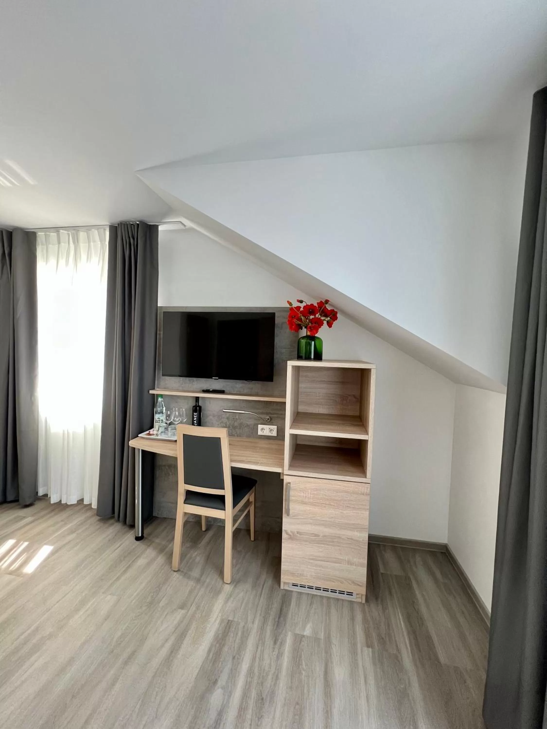 Photo of the whole room in Hotel Ocean