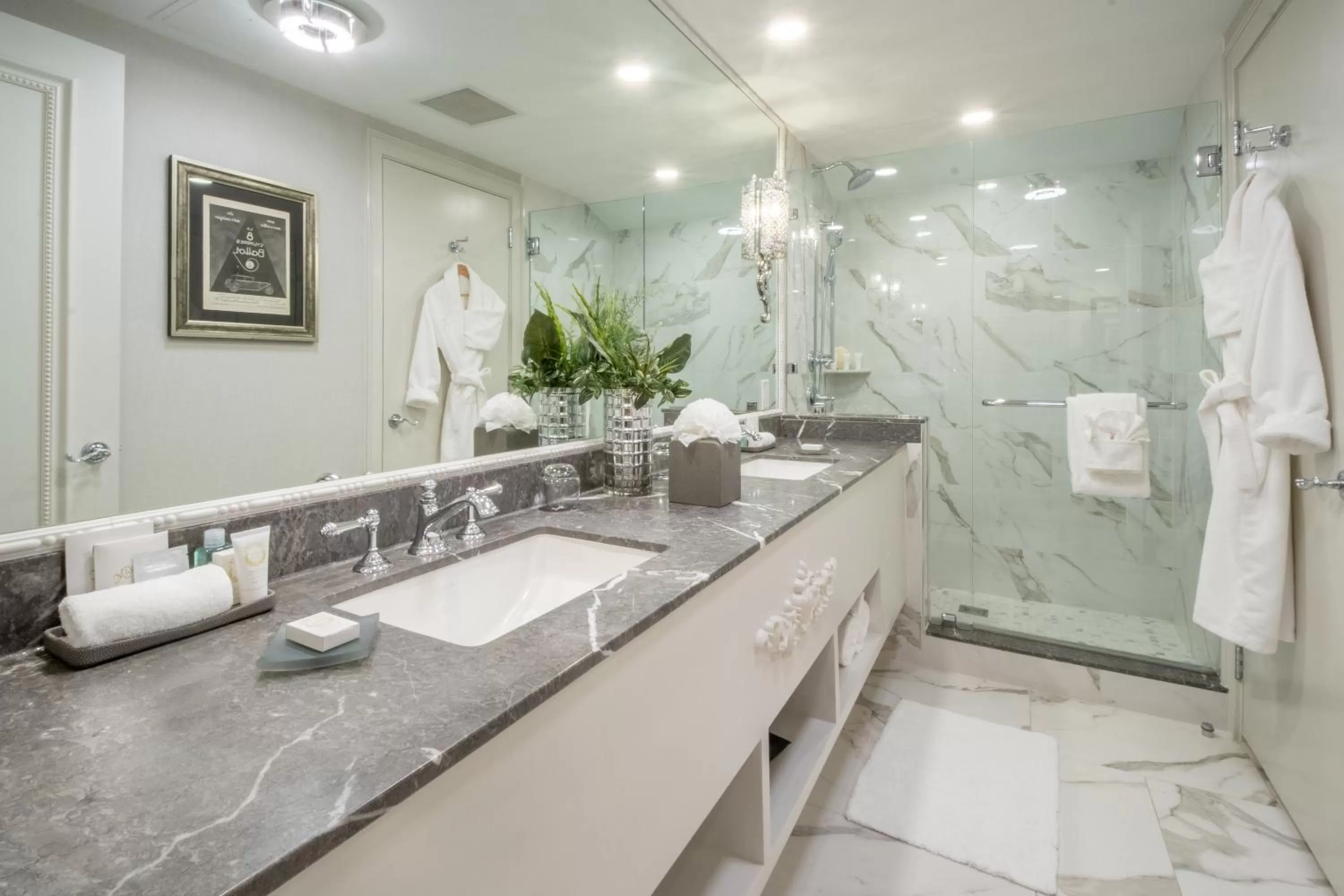 Bathroom in The Ivey's Hotel