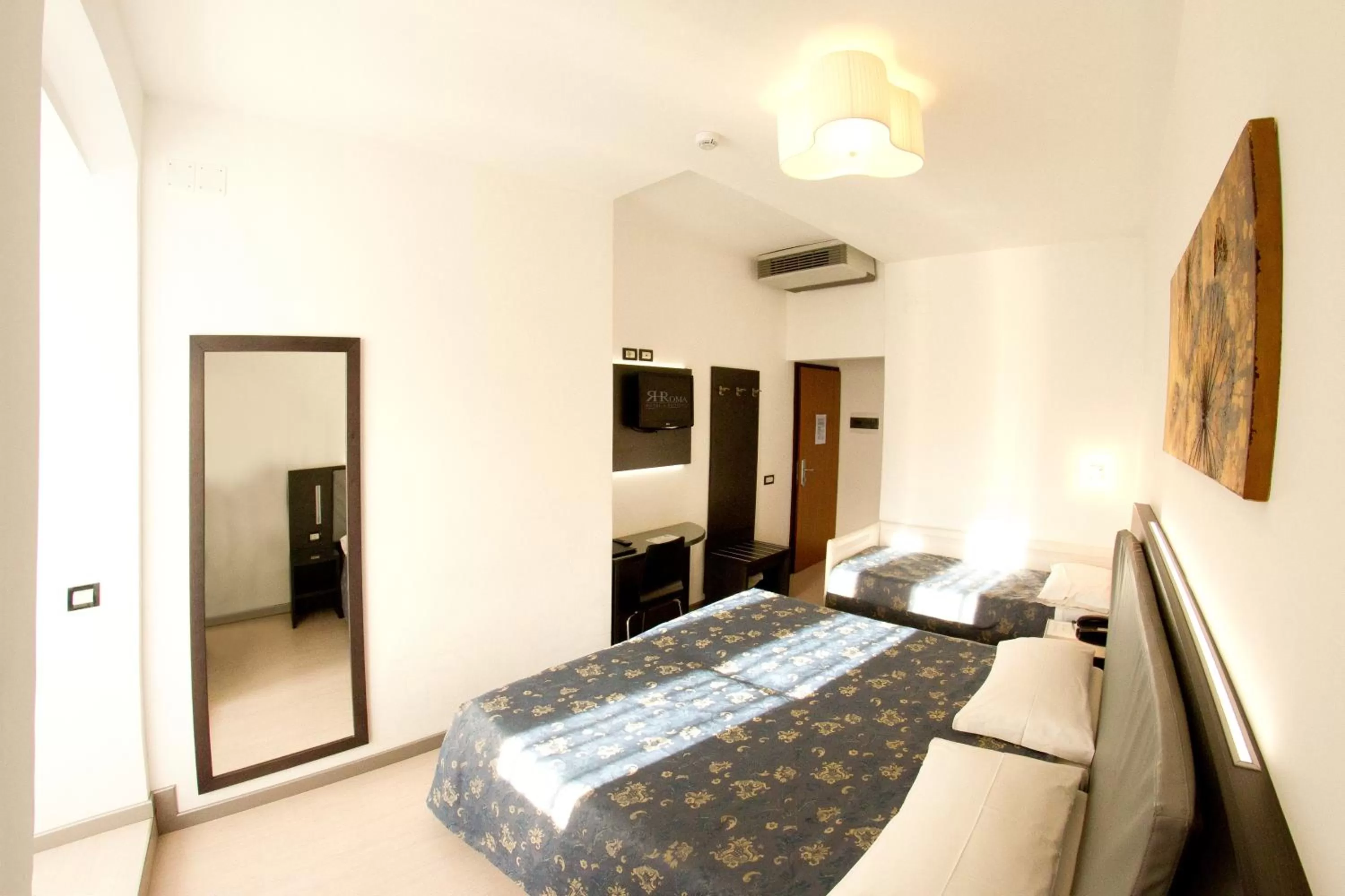 Bedroom, Bed in Hotel Roma