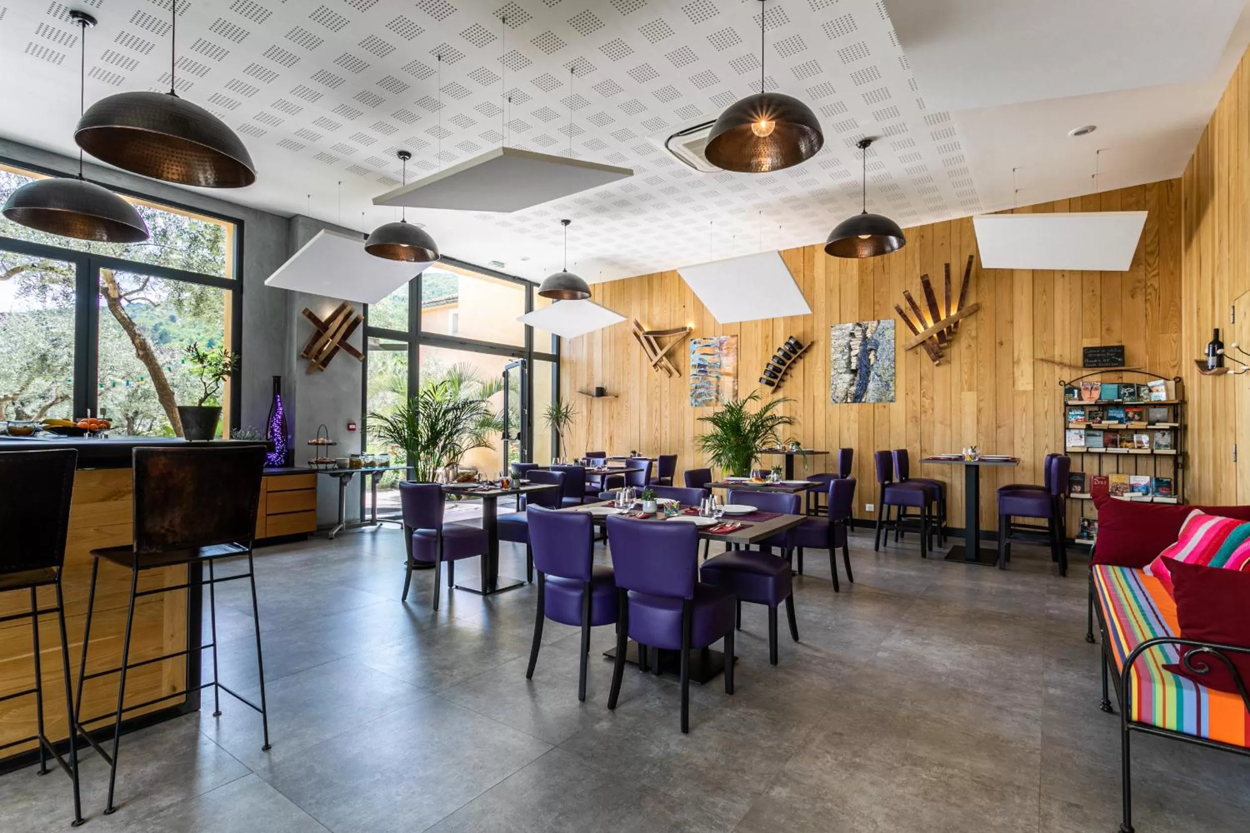 Lounge or bar in Clos Saint-Michel Resort & Spa