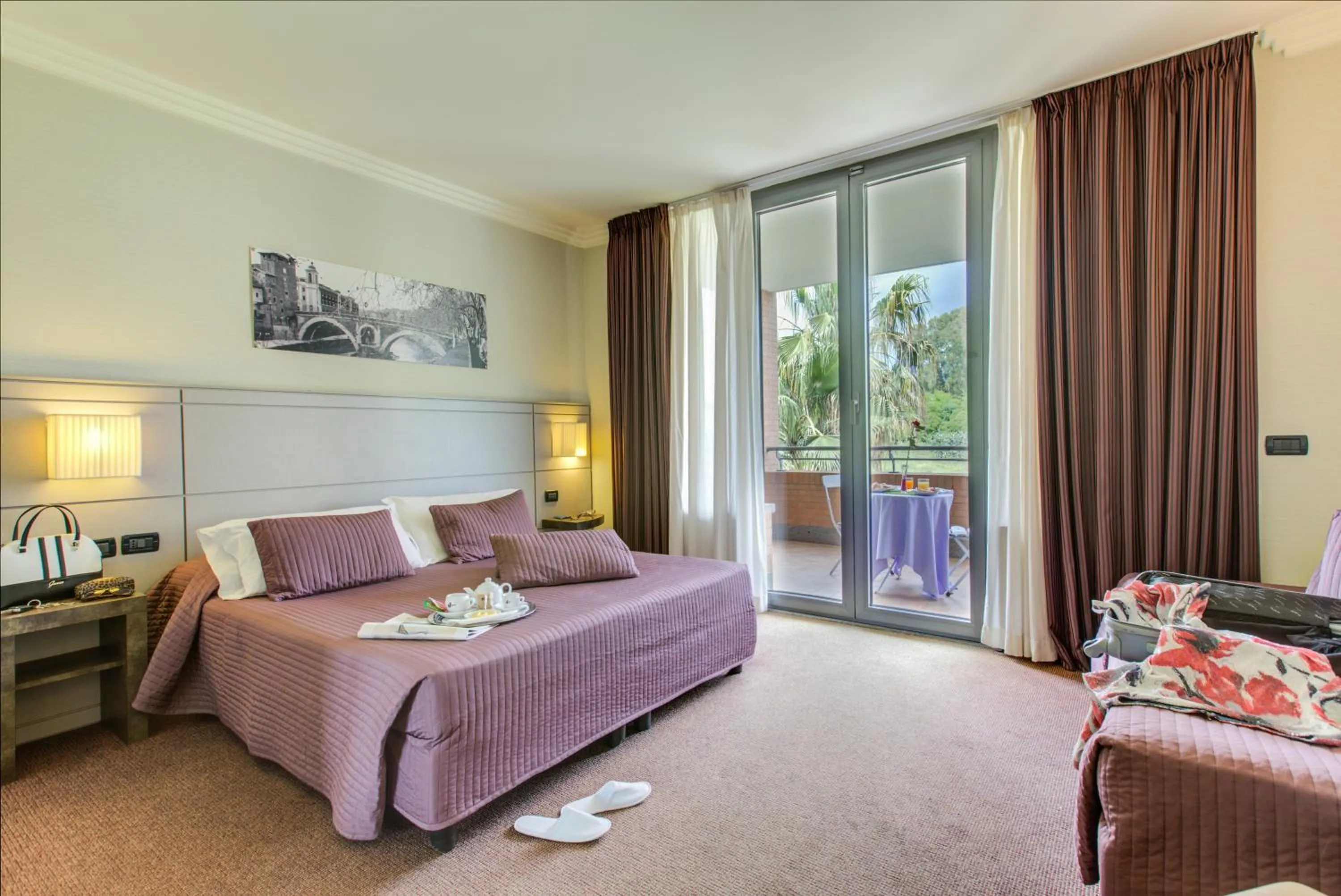 Bed in Ardeatina Park Hotel