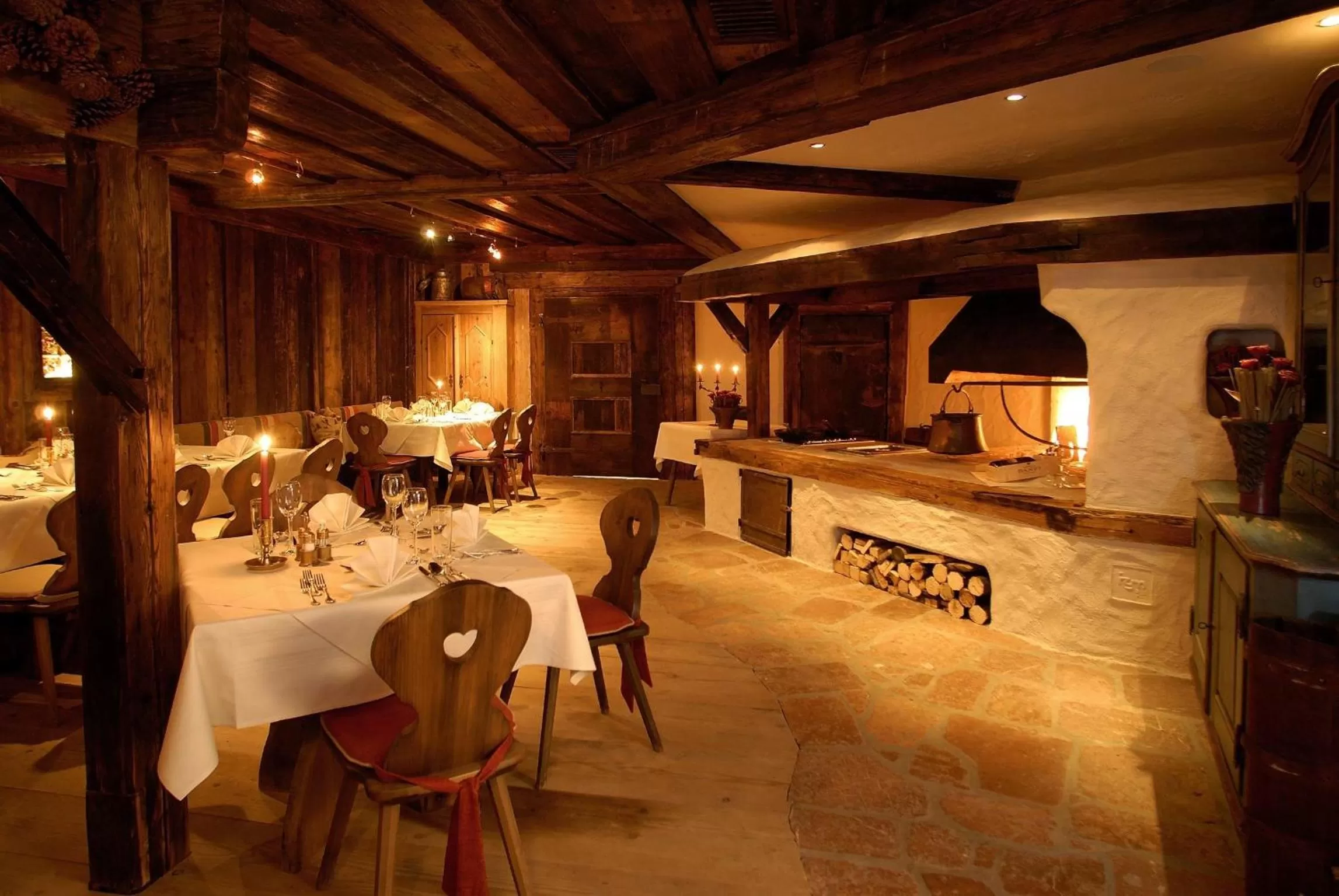 Restaurant/places to eat in Hotel Alpine Palace