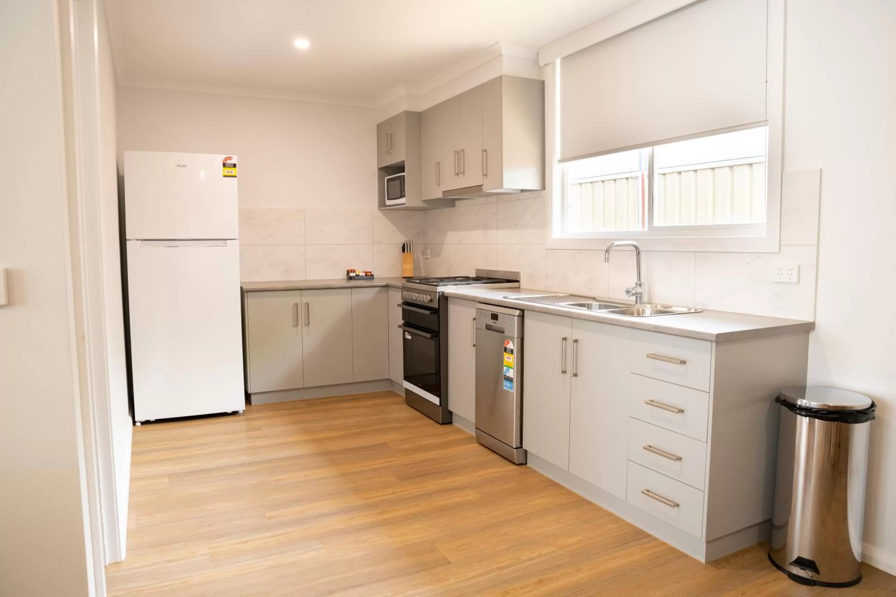 kitchen in Econo Lodge Mildura