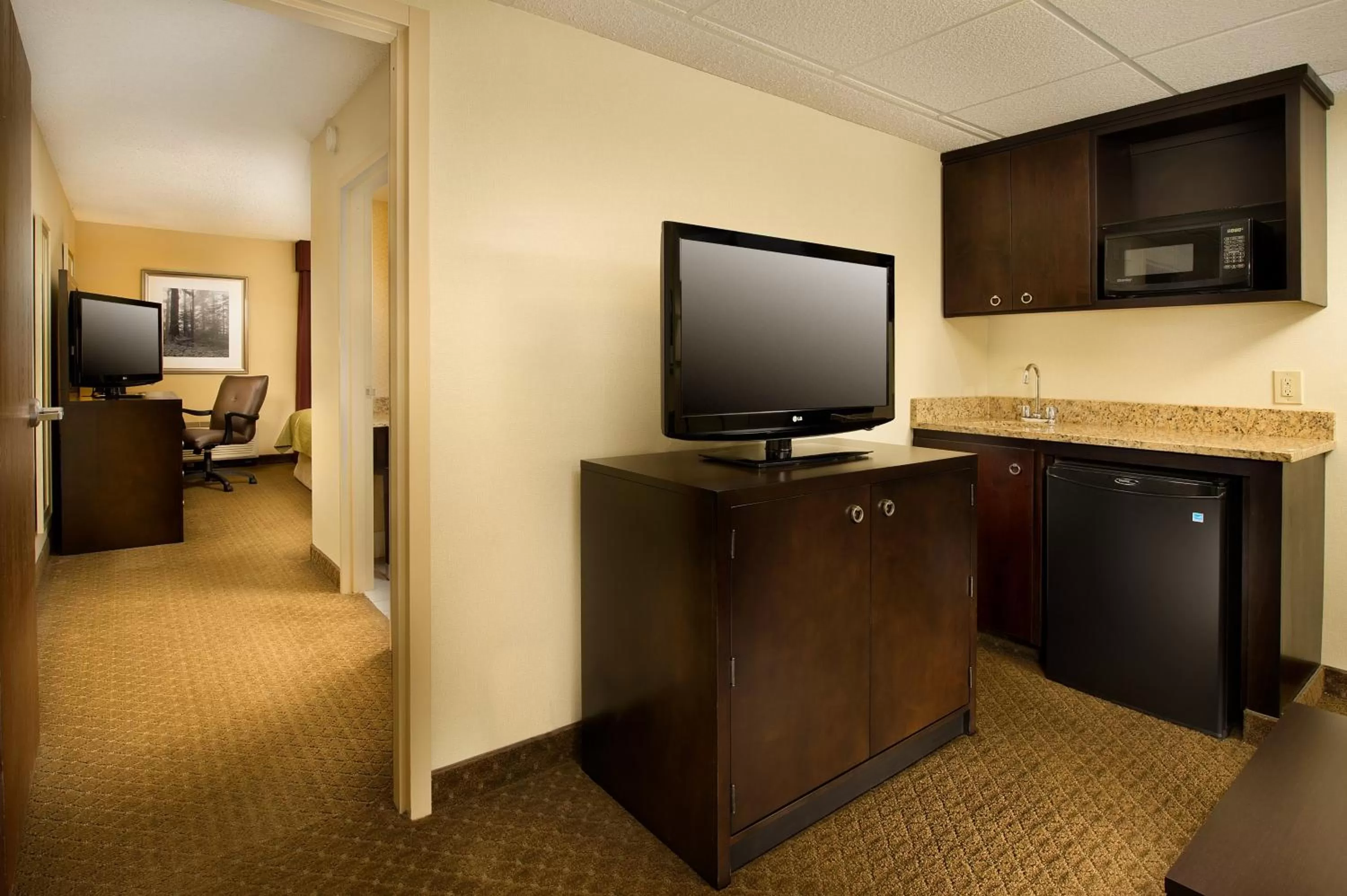 Photo of the whole room in Holiday Inn Portland-Airport I-205 by IHG