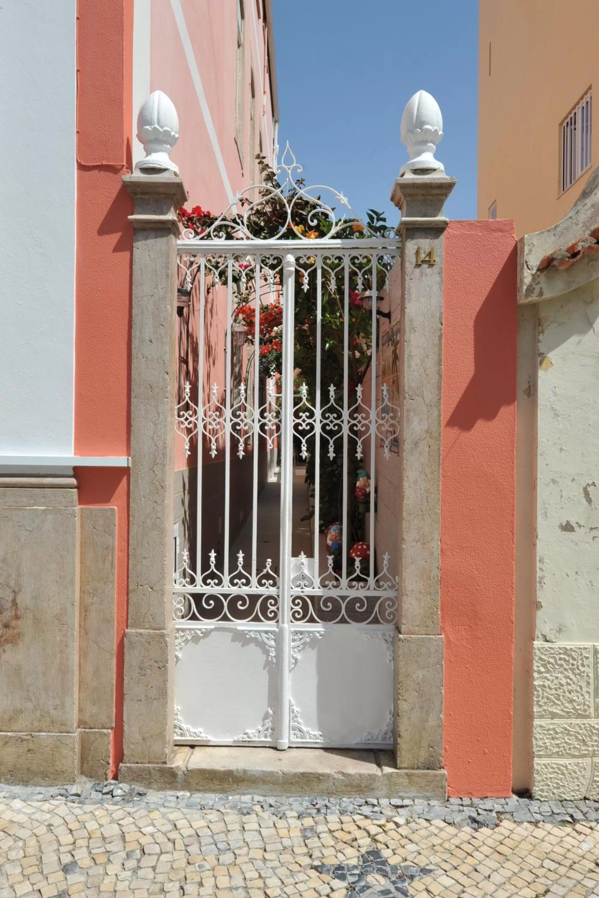 Property building in Hotel Aviz