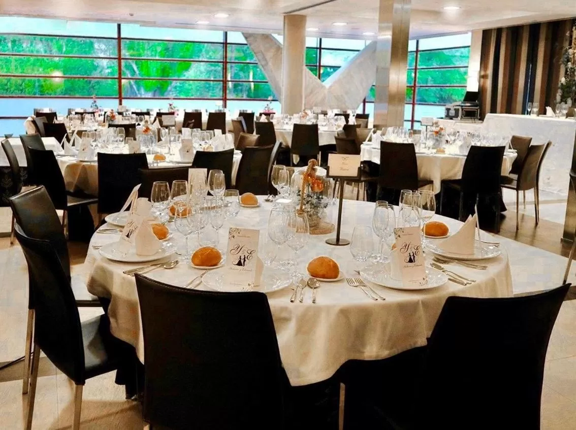 Restaurant/places to eat in Hotel Torremangana