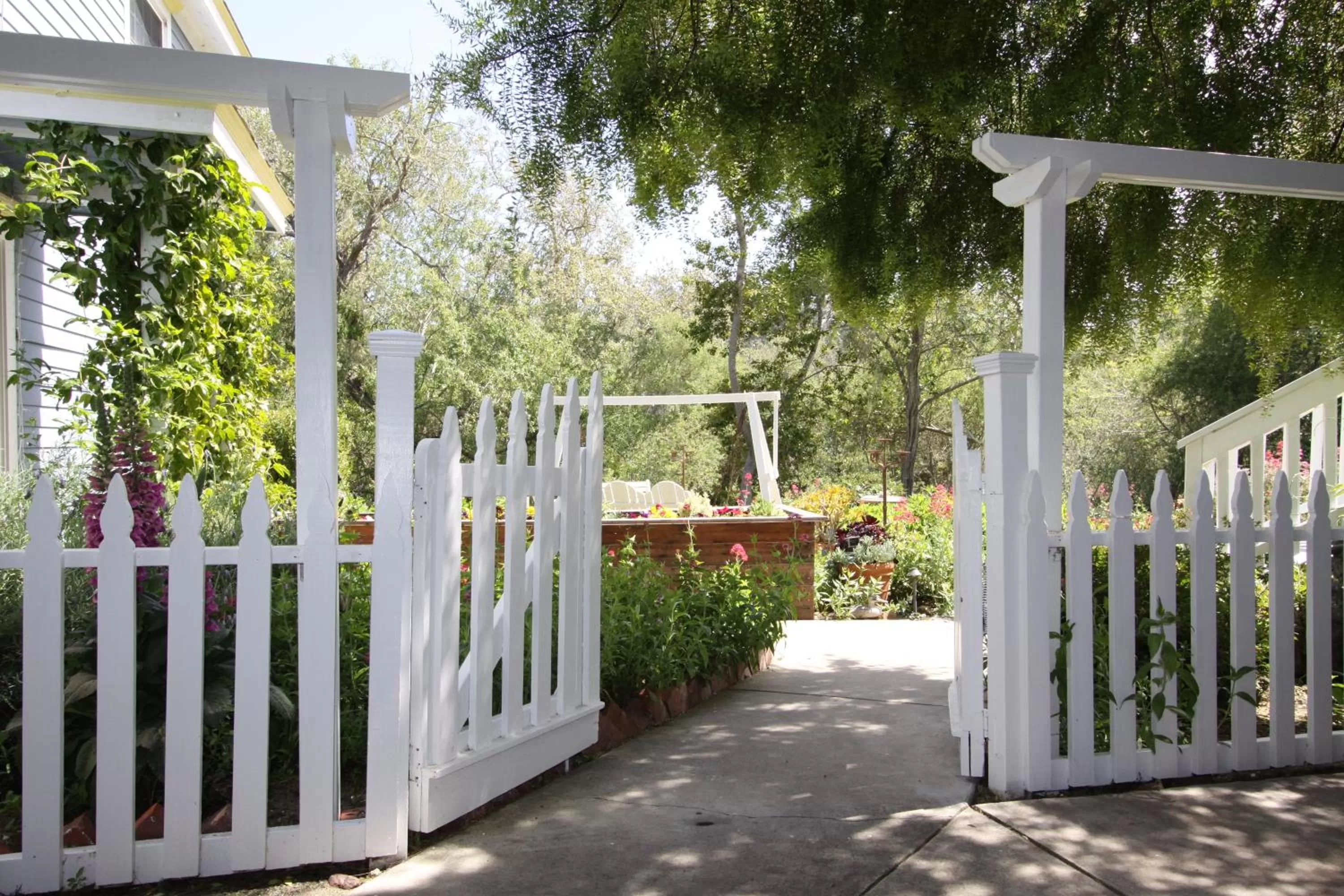 Olallieberry Inn Bed and Breakfast