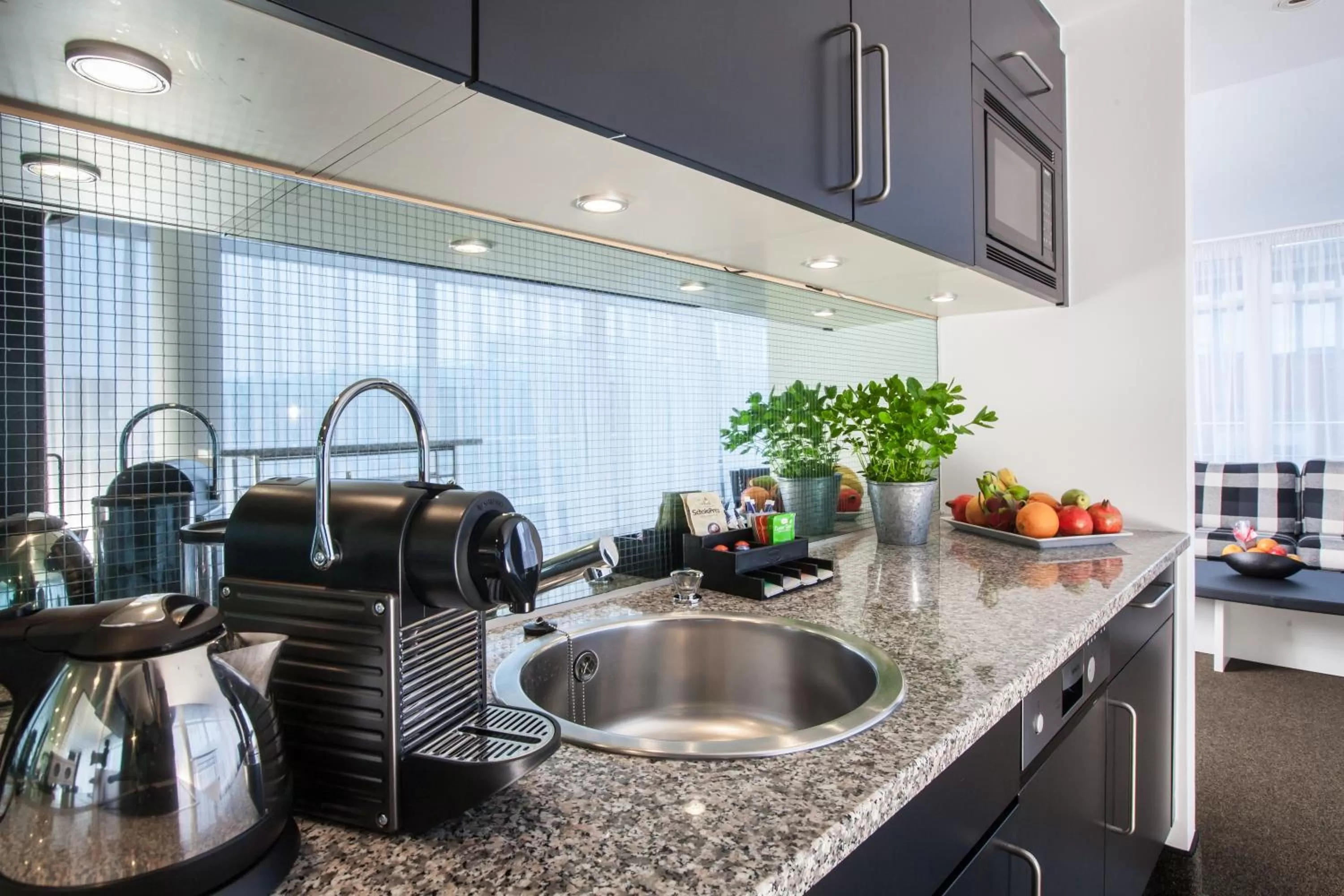 Coffee/tea facilities in THE MADISON Hotel Hamburg