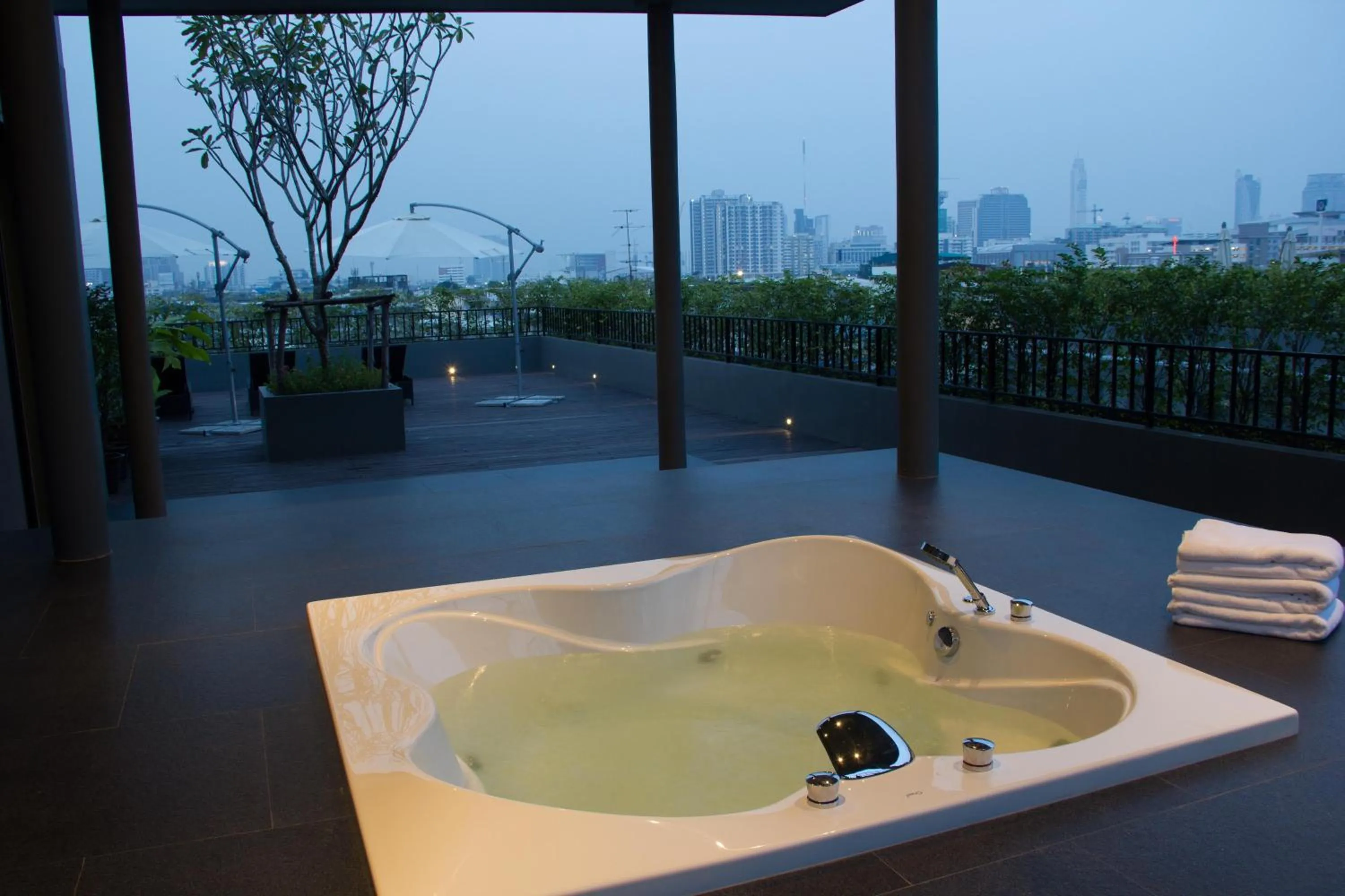 Hot Tub in iSanook Bangkok