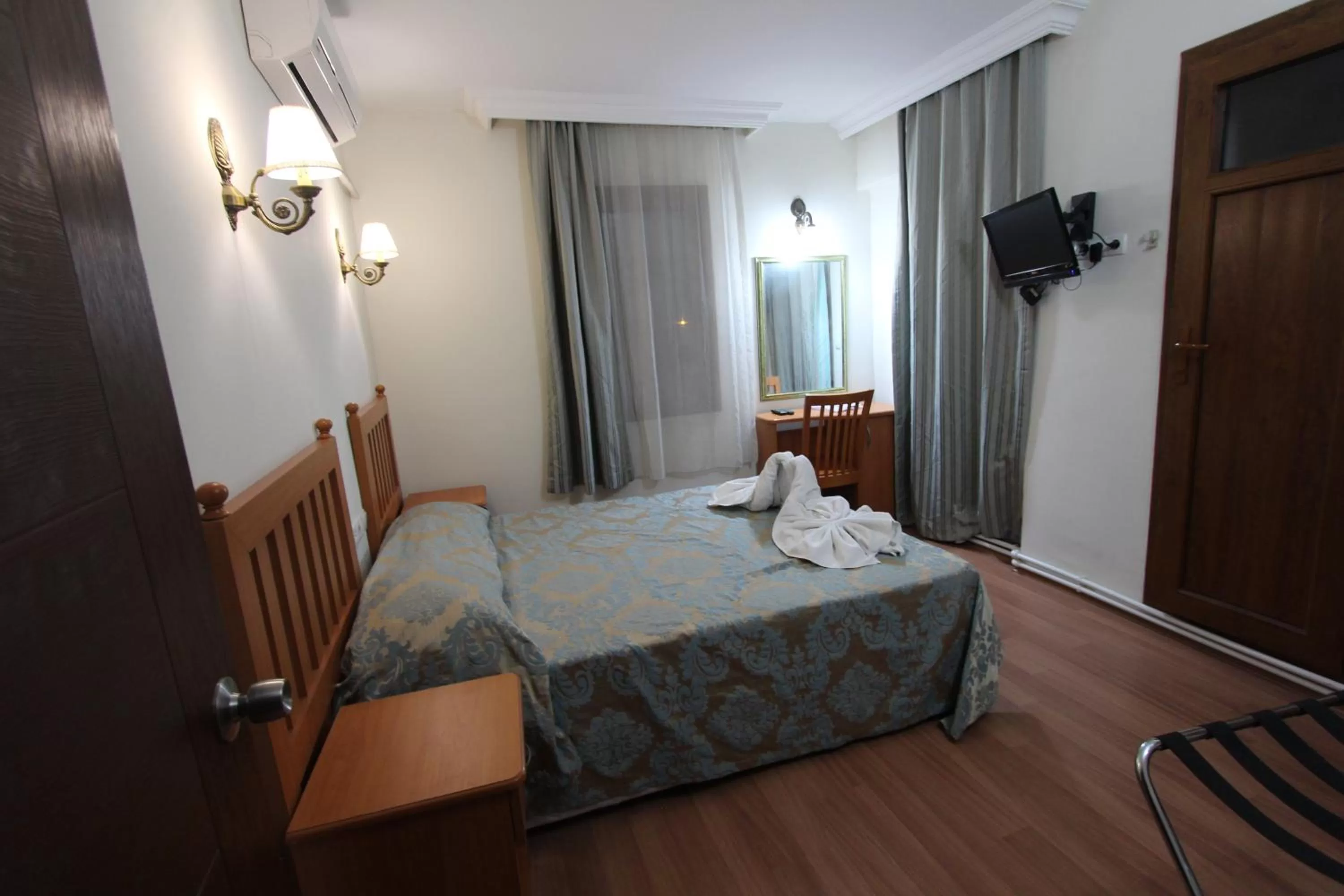 Photo of the whole room, Bed in Hotel Ave Maria