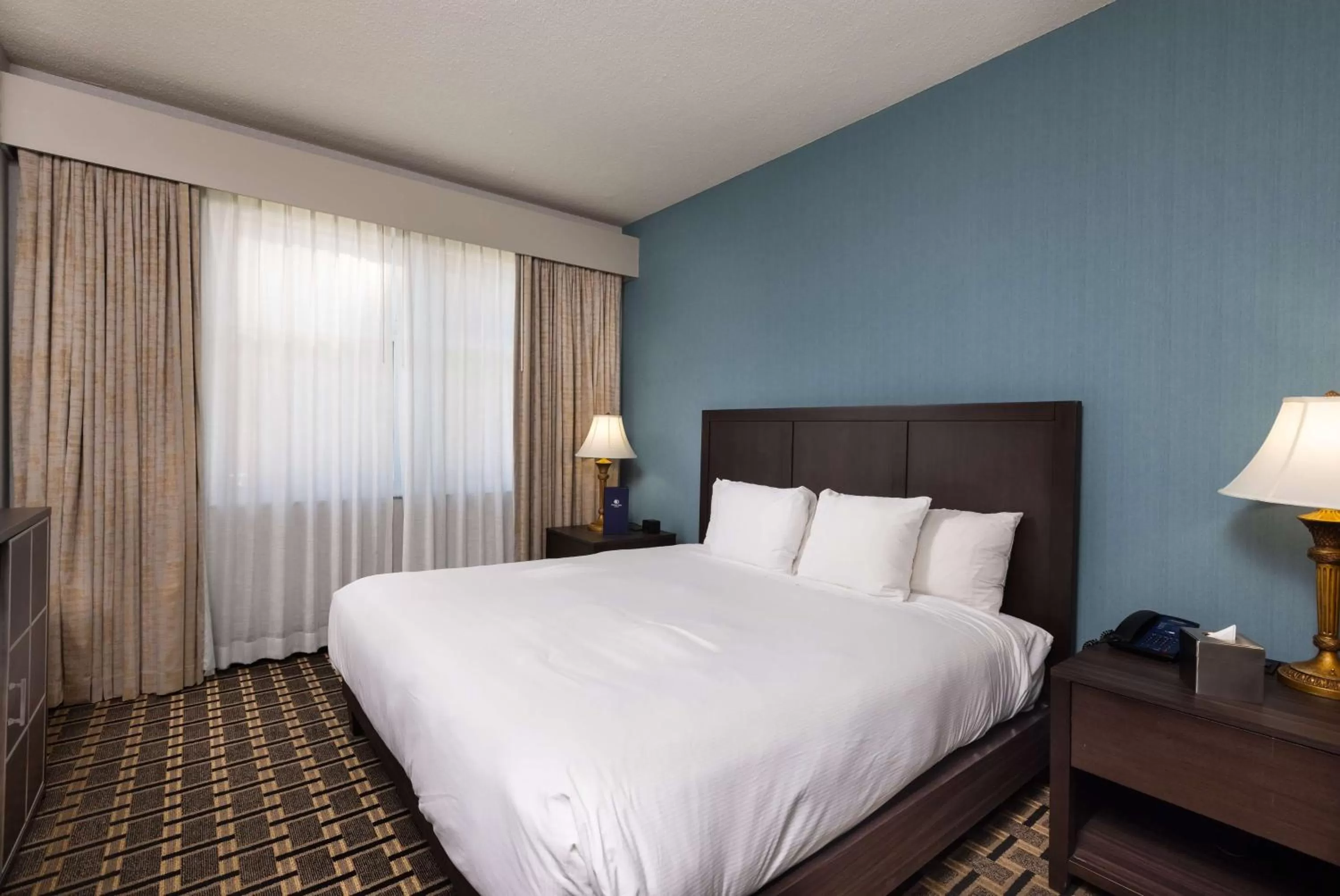 Bed in Inn at the Colonnade Baltimore - A DoubleTree by Hilton Hotel