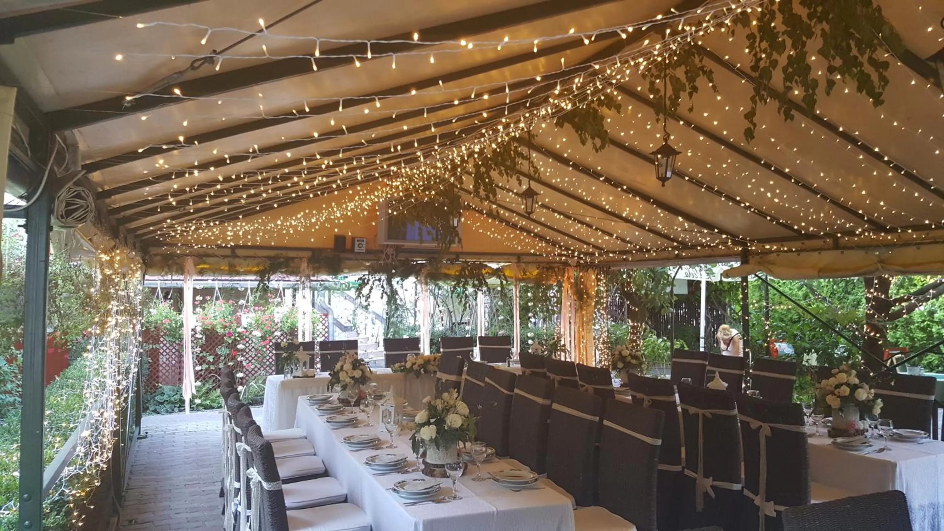 Restaurant/places to eat in Illés Hotel