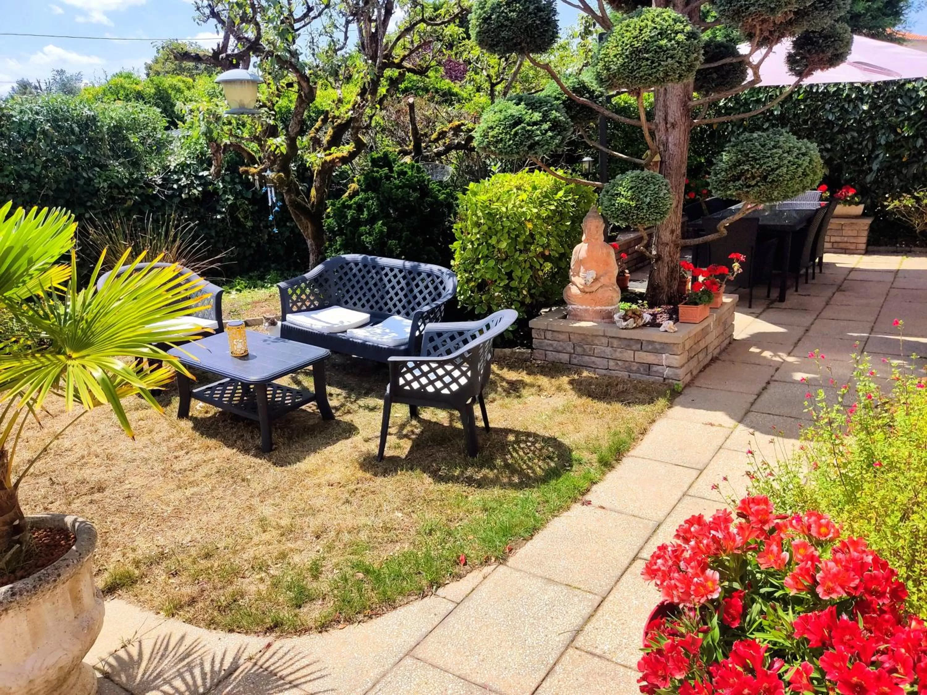 BBQ facilities, Patio/Outdoor Area in Chez Daniel & Catherine