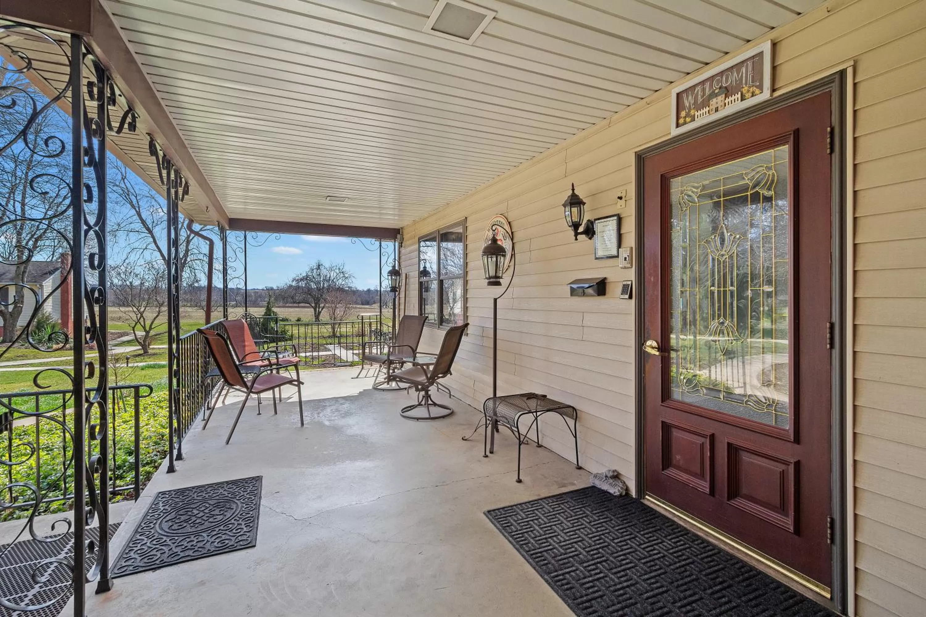 Patio in After Eight Bed and Breakfast