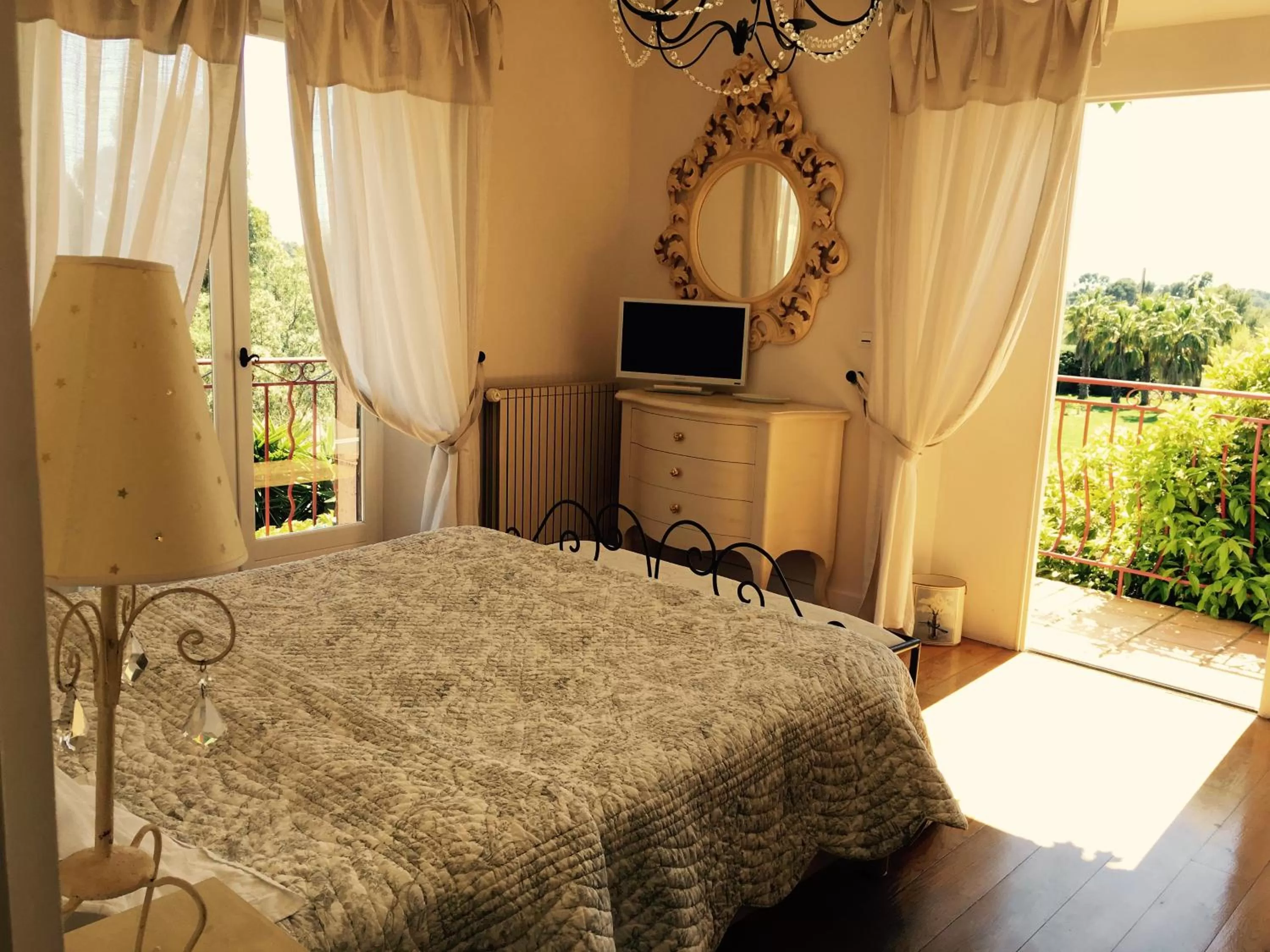 Photo of the whole room, Bed in VILLA MERCEDES B&b