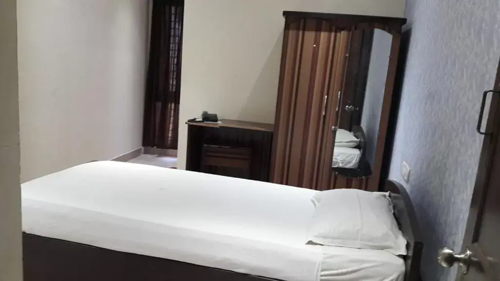 Superior Single Room in Star MSR Residency Superior Single Room in Star MSR Residency