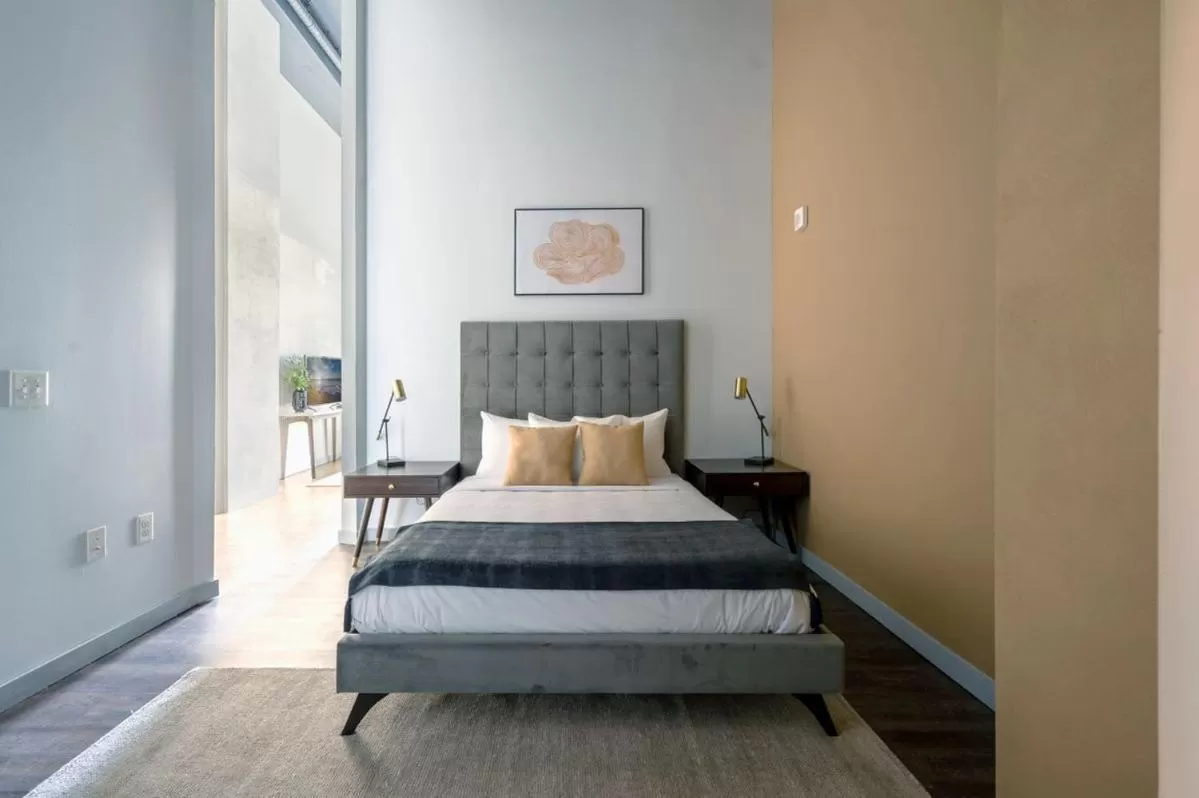 Bed in Placemakr Music Row - Vanderbilt