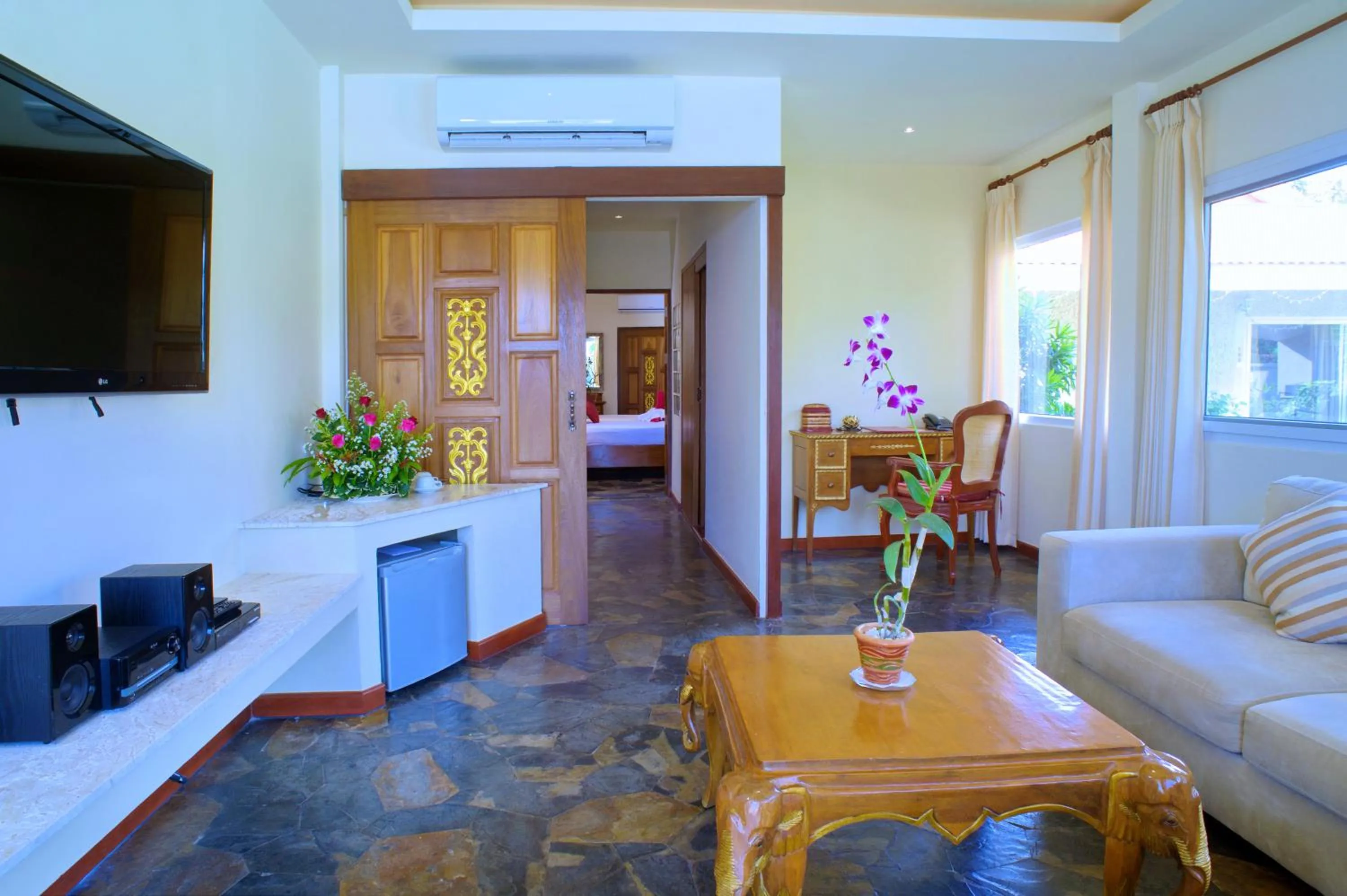 Living room, Bed in The Siam Residence Boutique Resort