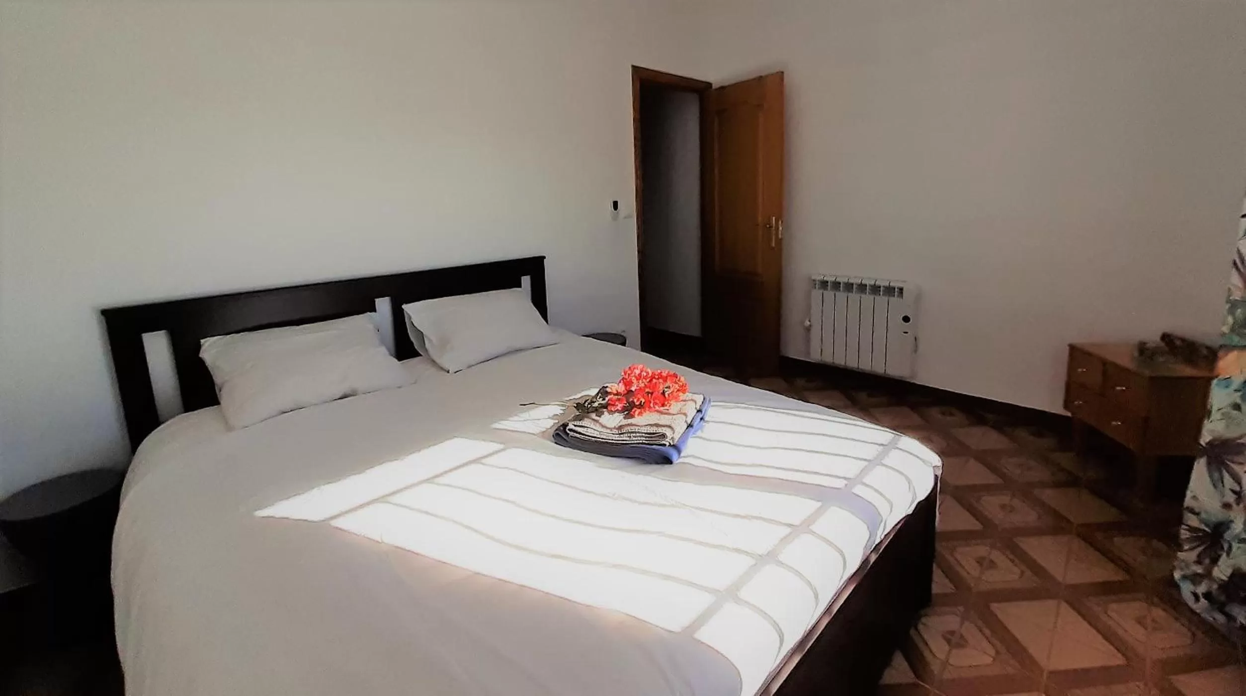 Photo of the whole room, Bed in Casa Loro Loco B&B