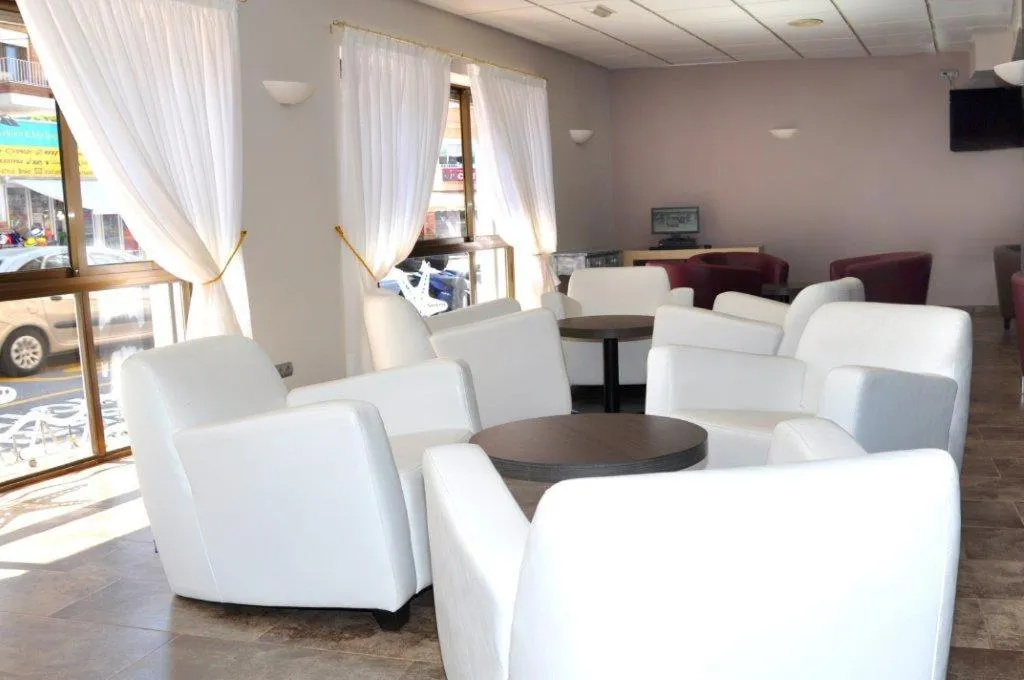 Communal lounge/ TV room in Hotel Stella Maris