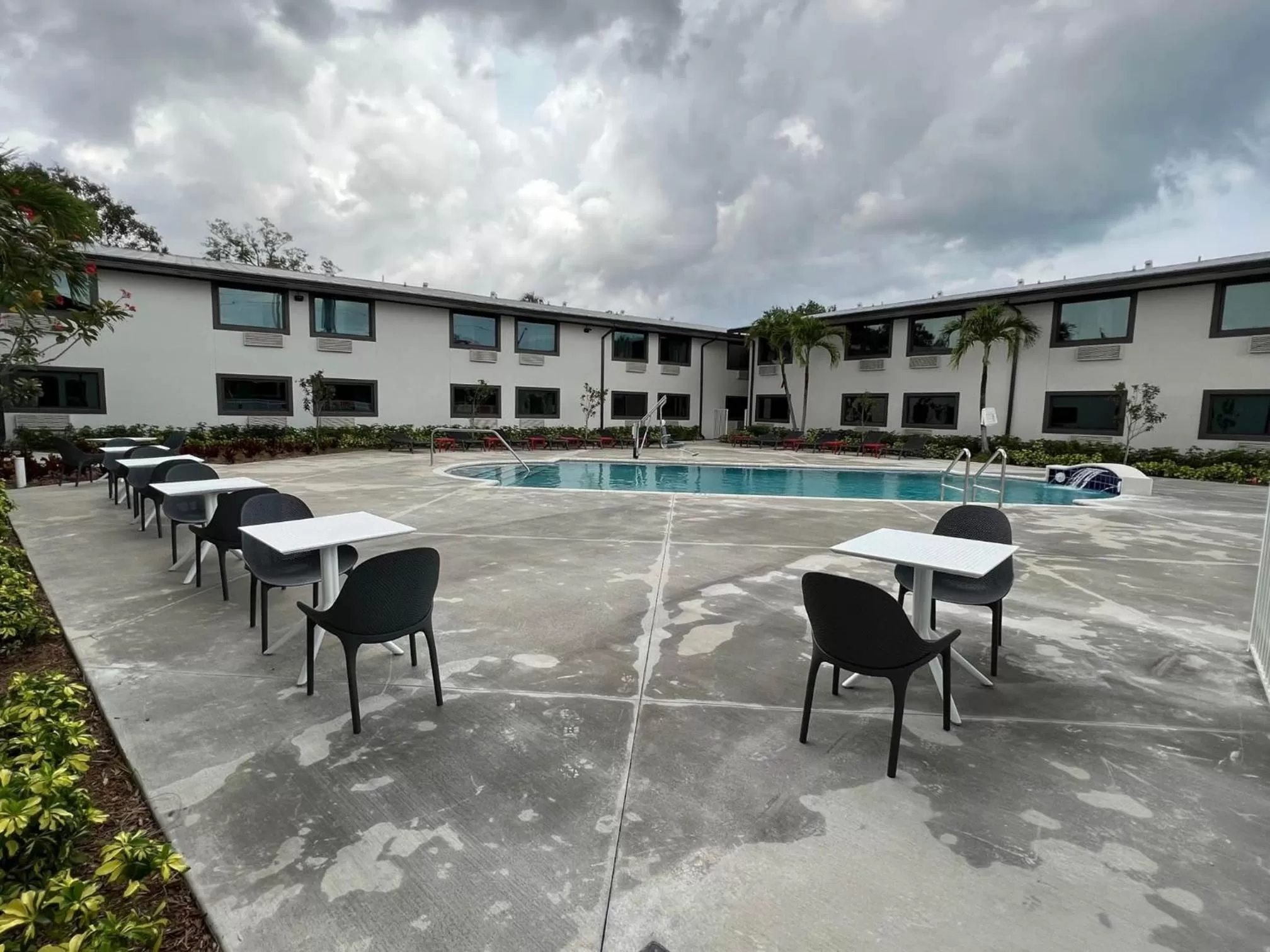 Property building in Motel 6-Fort Lauderdale, FL