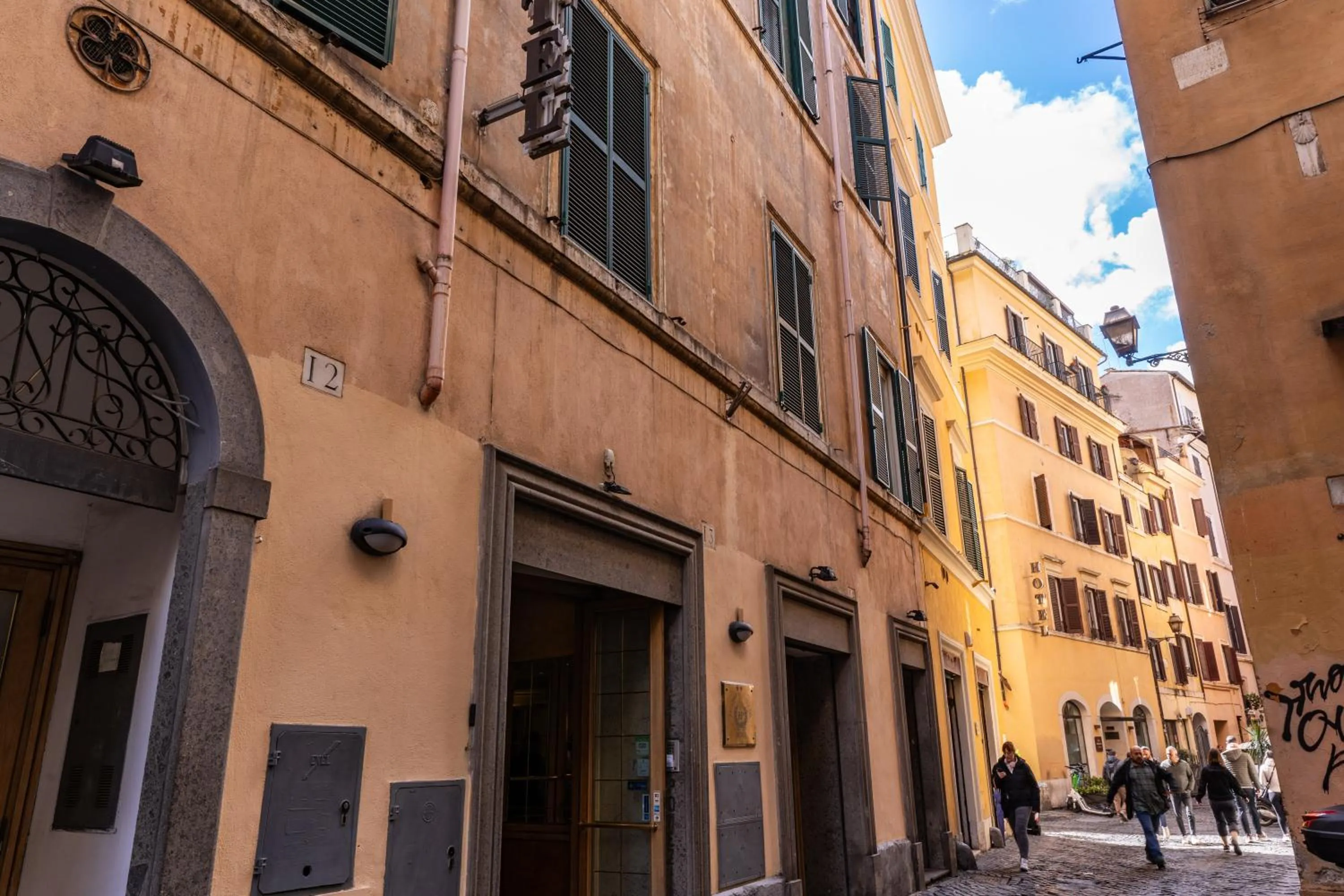 Property building in Hotel Pomezia