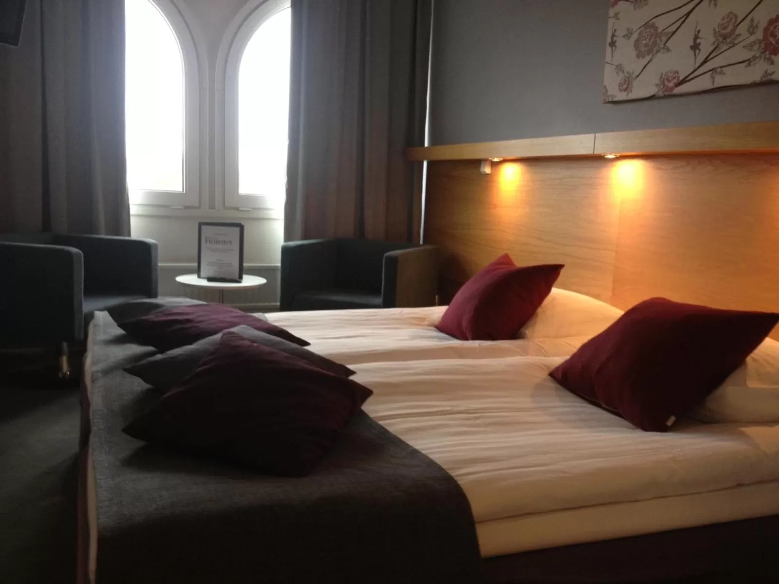 Day, Bed in Kumla Hotel