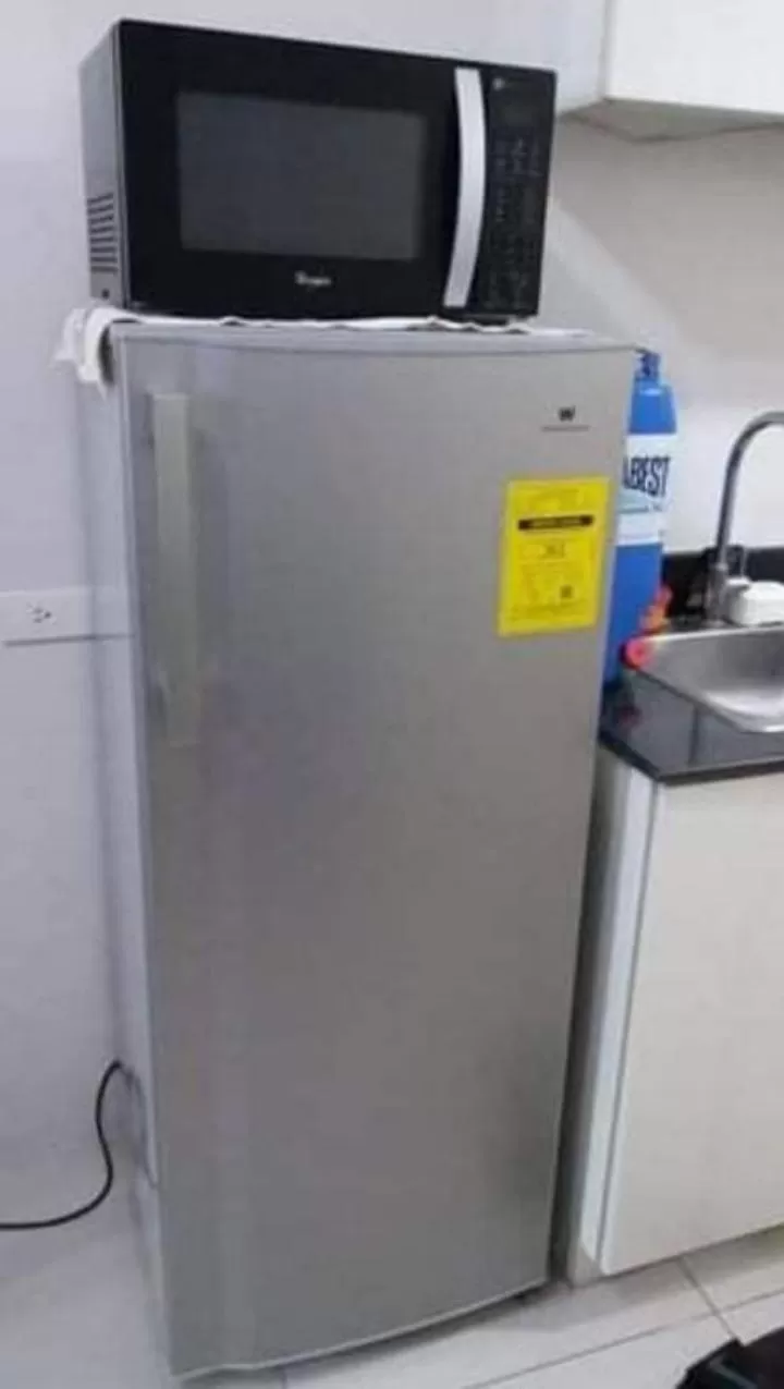 Kitchen/Kitchenette in Sea Residences Homey Condo by DNJ