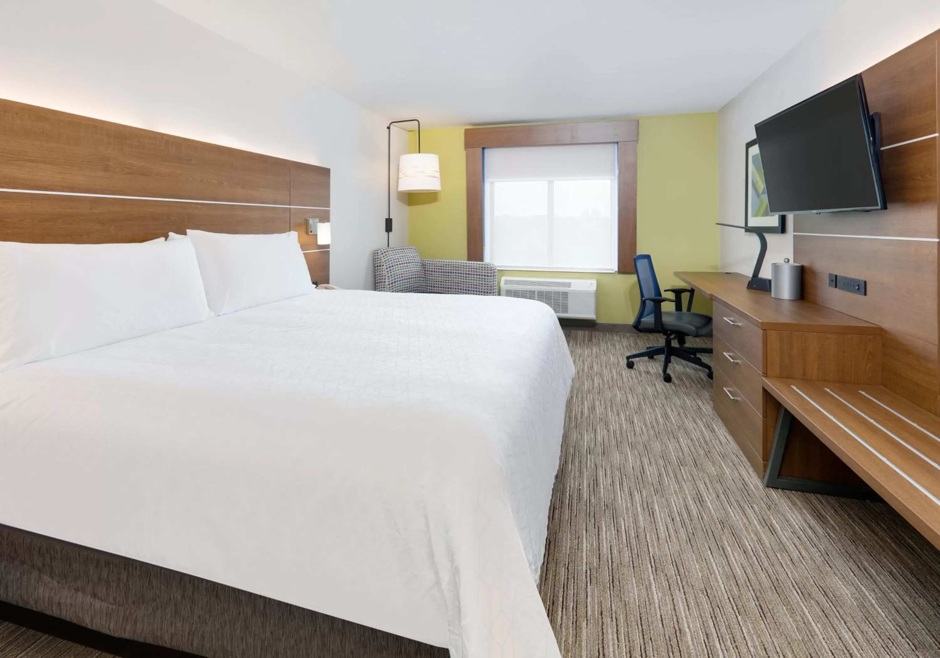 Photo of the whole room, Bed in Holiday Inn Express & Suites San Antonio NW near SeaWorld by IHG