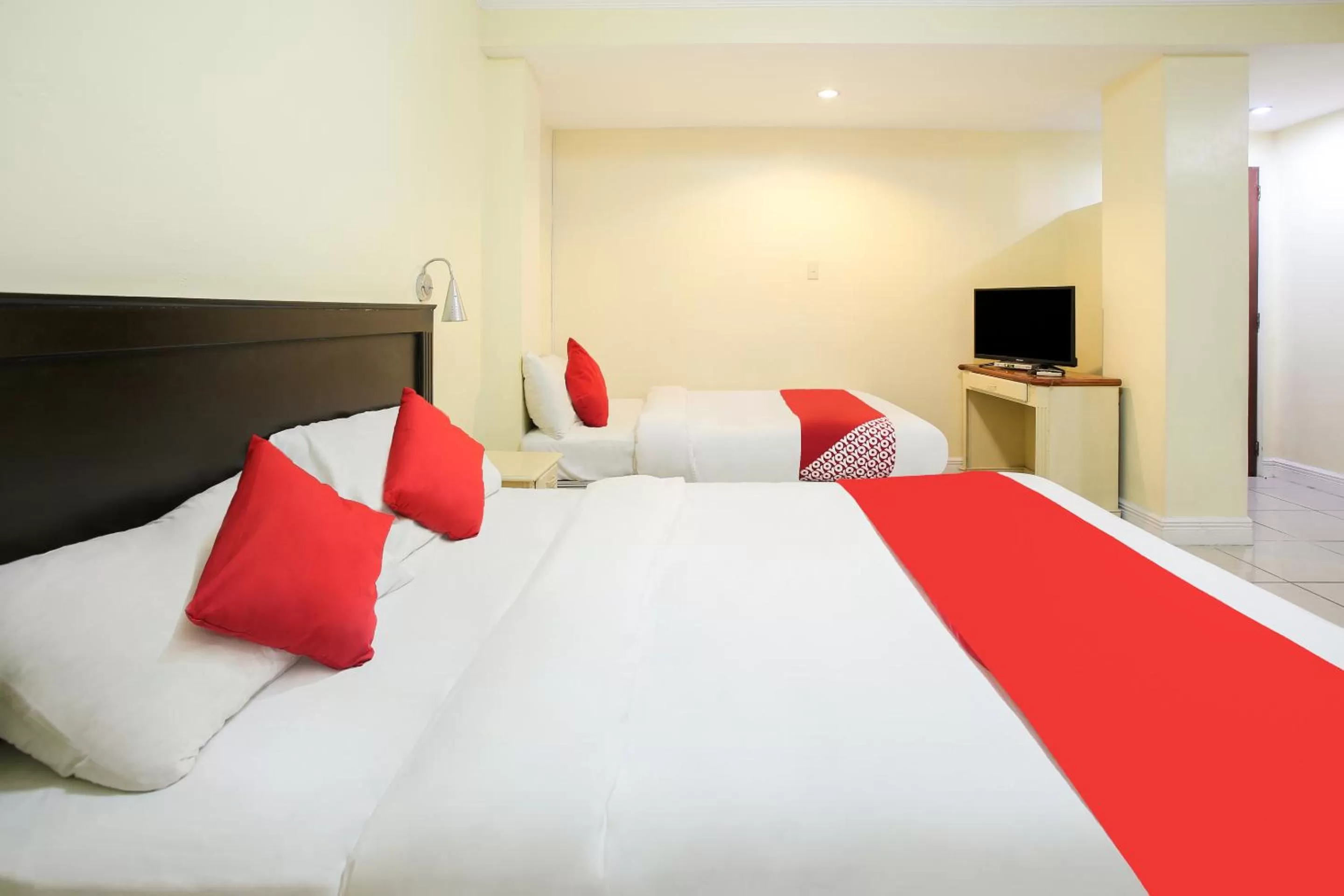 Photo of the whole room, Bed in Hotel Euroasia By BLUEBOOKERS