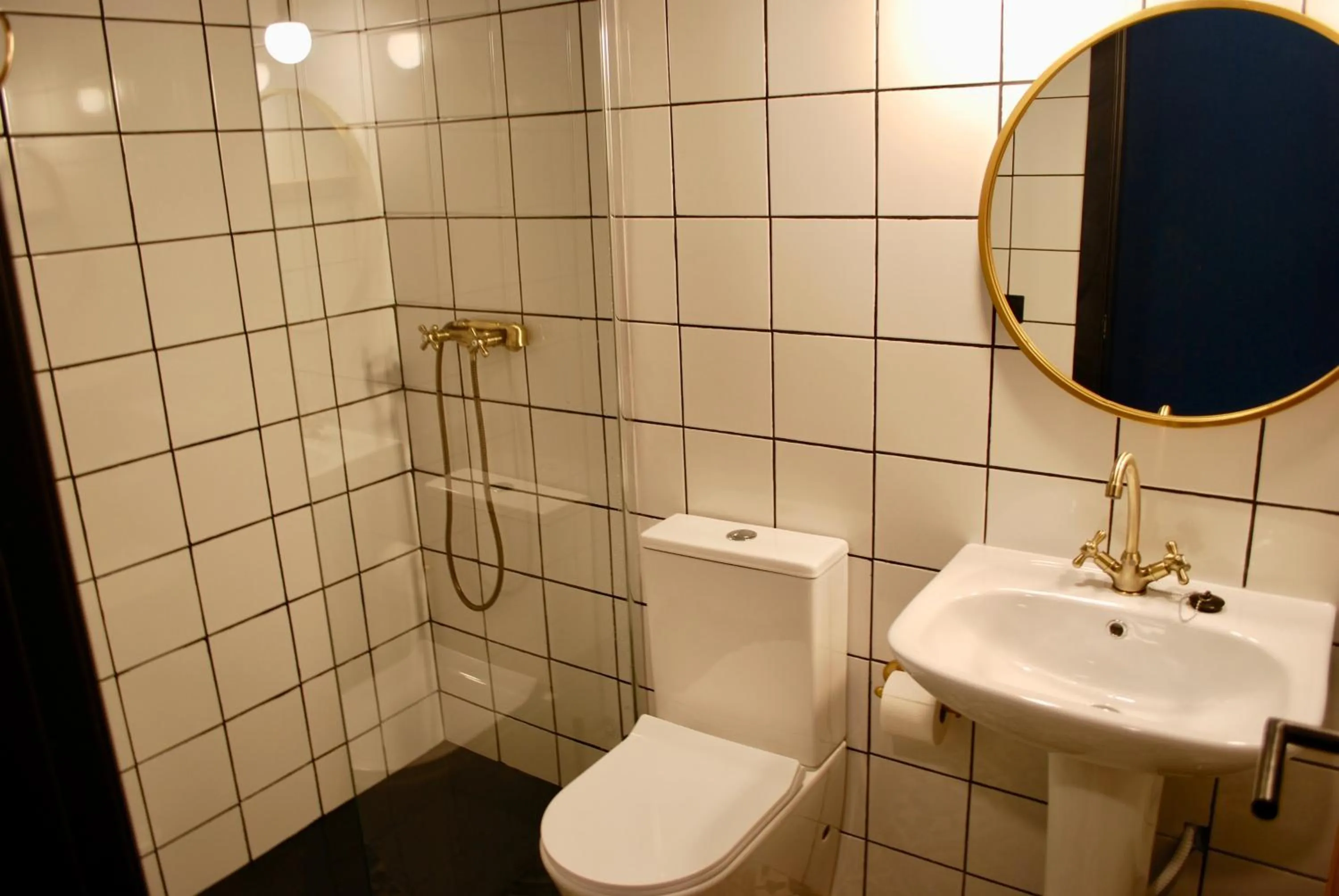 Bathroom in Hografic Hotel