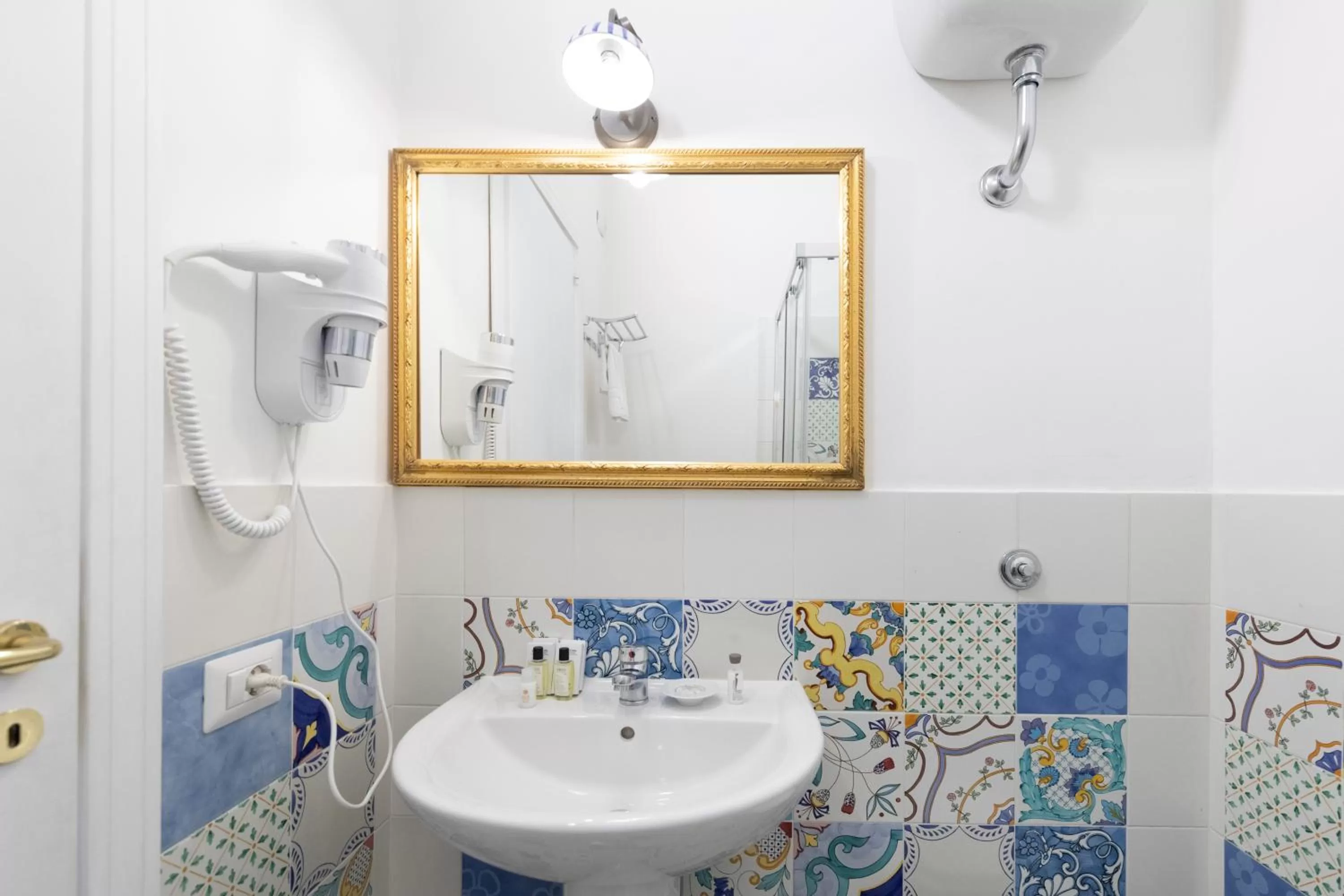 Bathroom in EFFE SUITES