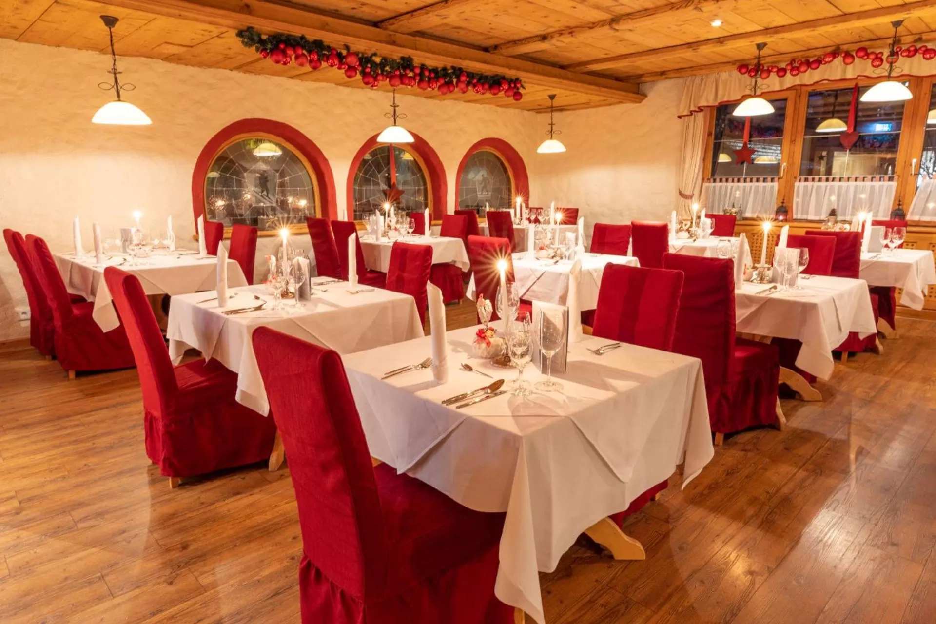 Restaurant/places to eat in Sporthotel Cristall