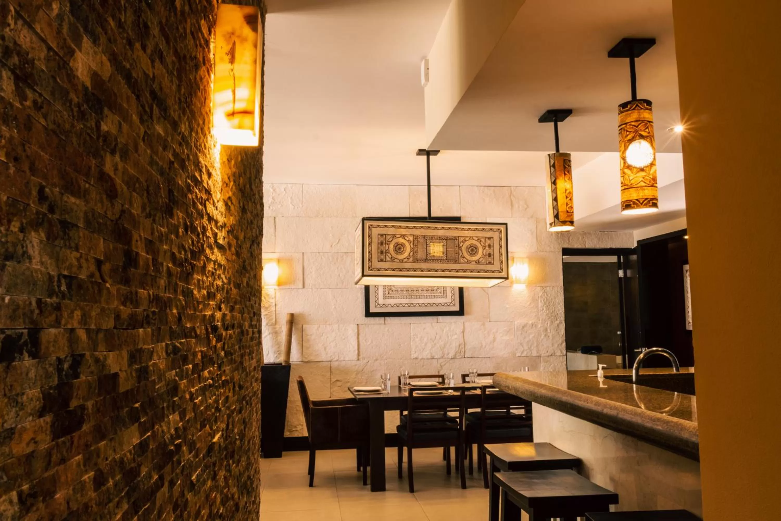 Kitchen or kitchenette, Dining Area in Aldea Thai